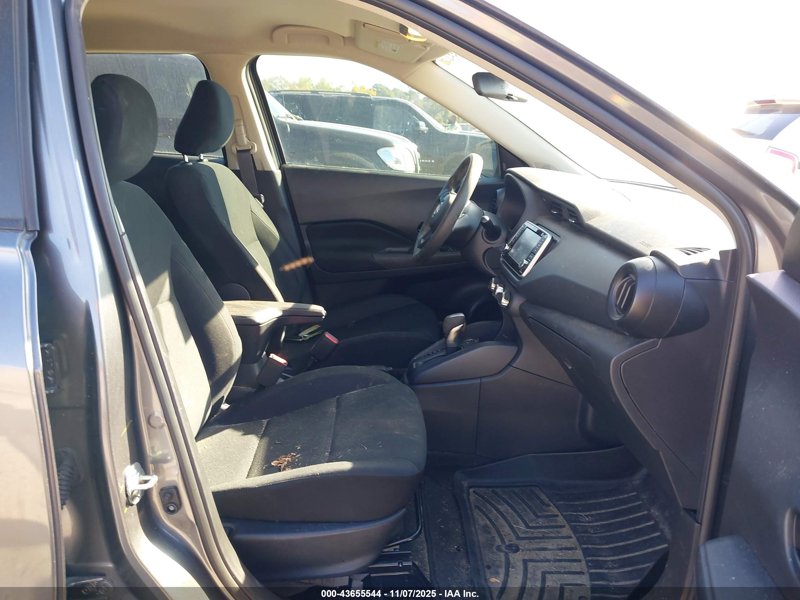 NISSAN KICKS image 5