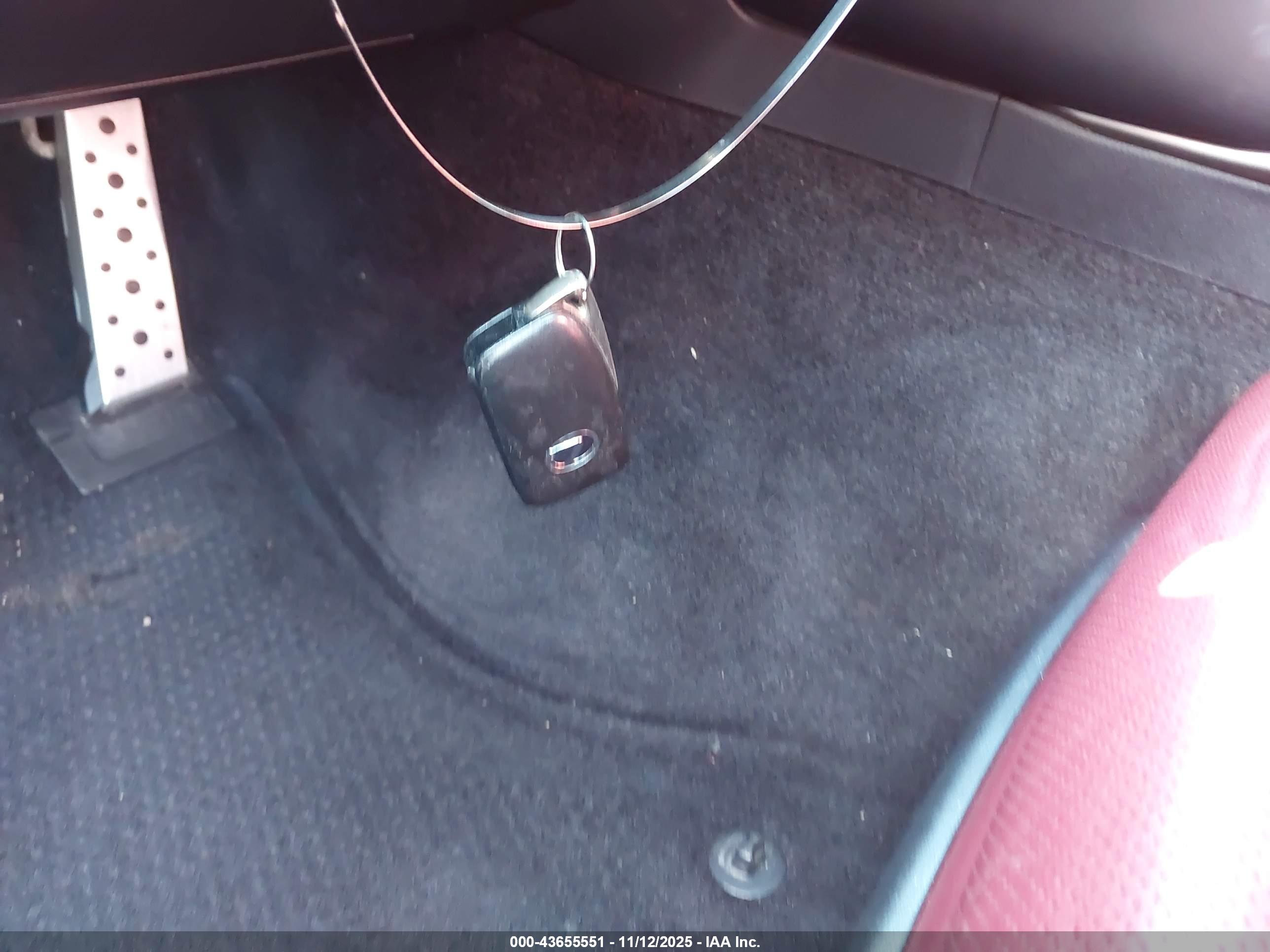 LEXUS IS image 11