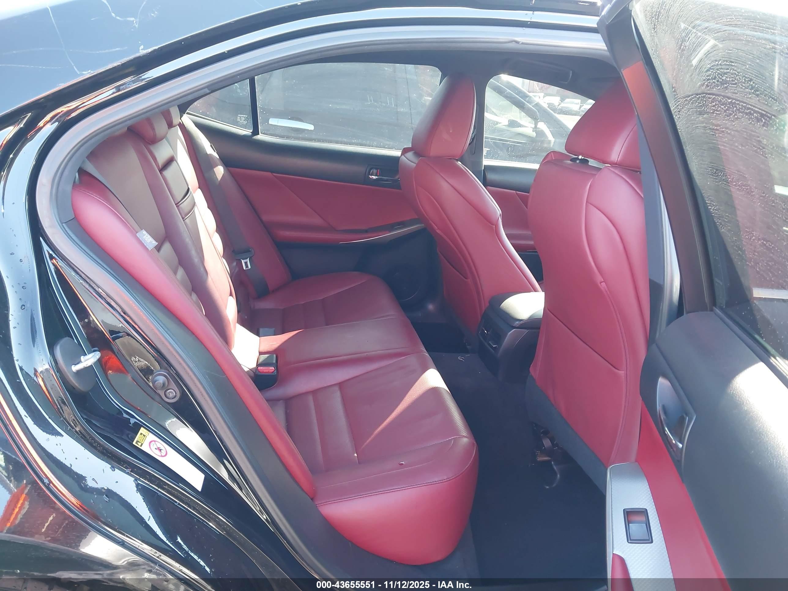 LEXUS IS image 8