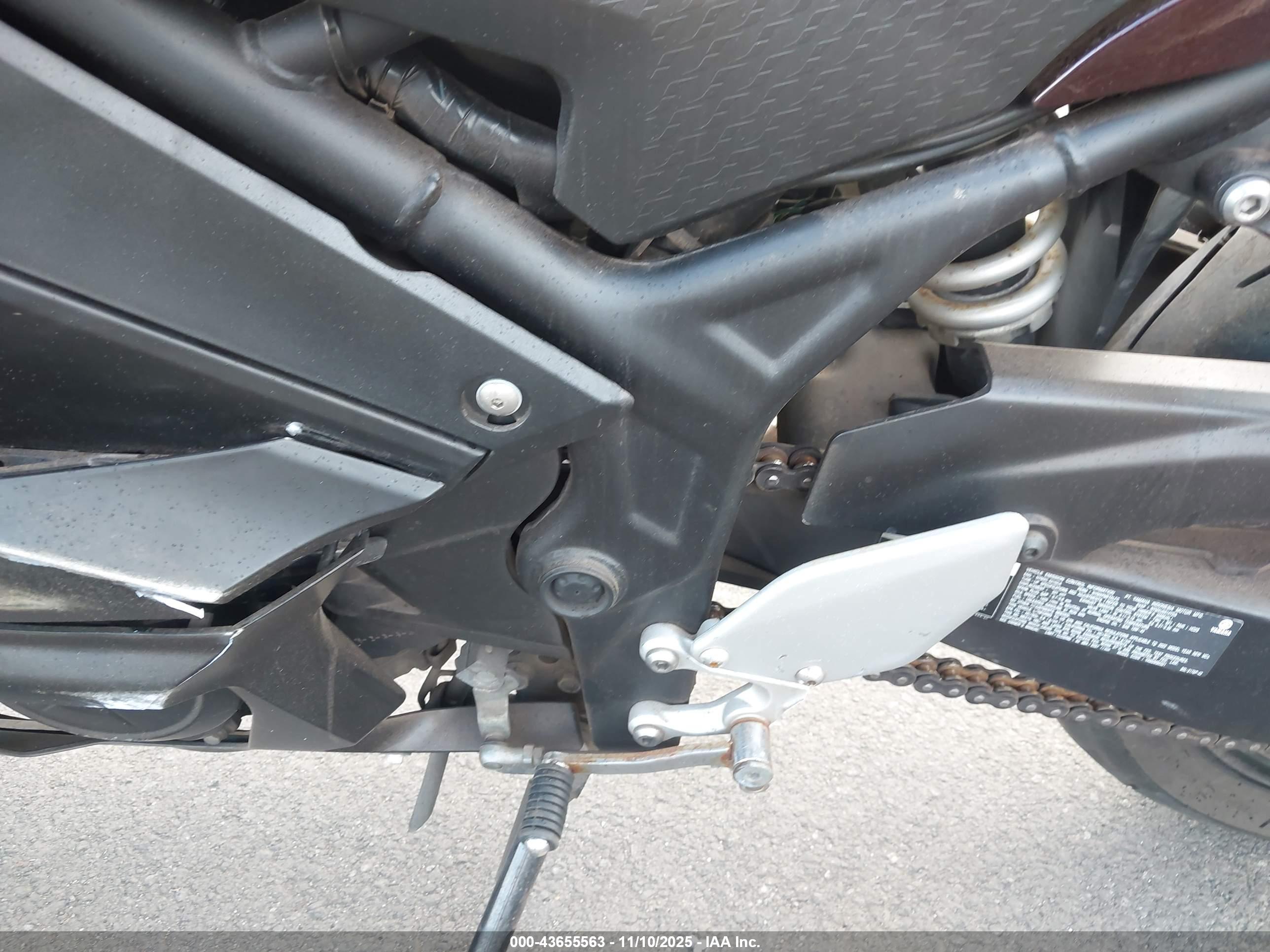 YAMAHA YZFR3 image 9