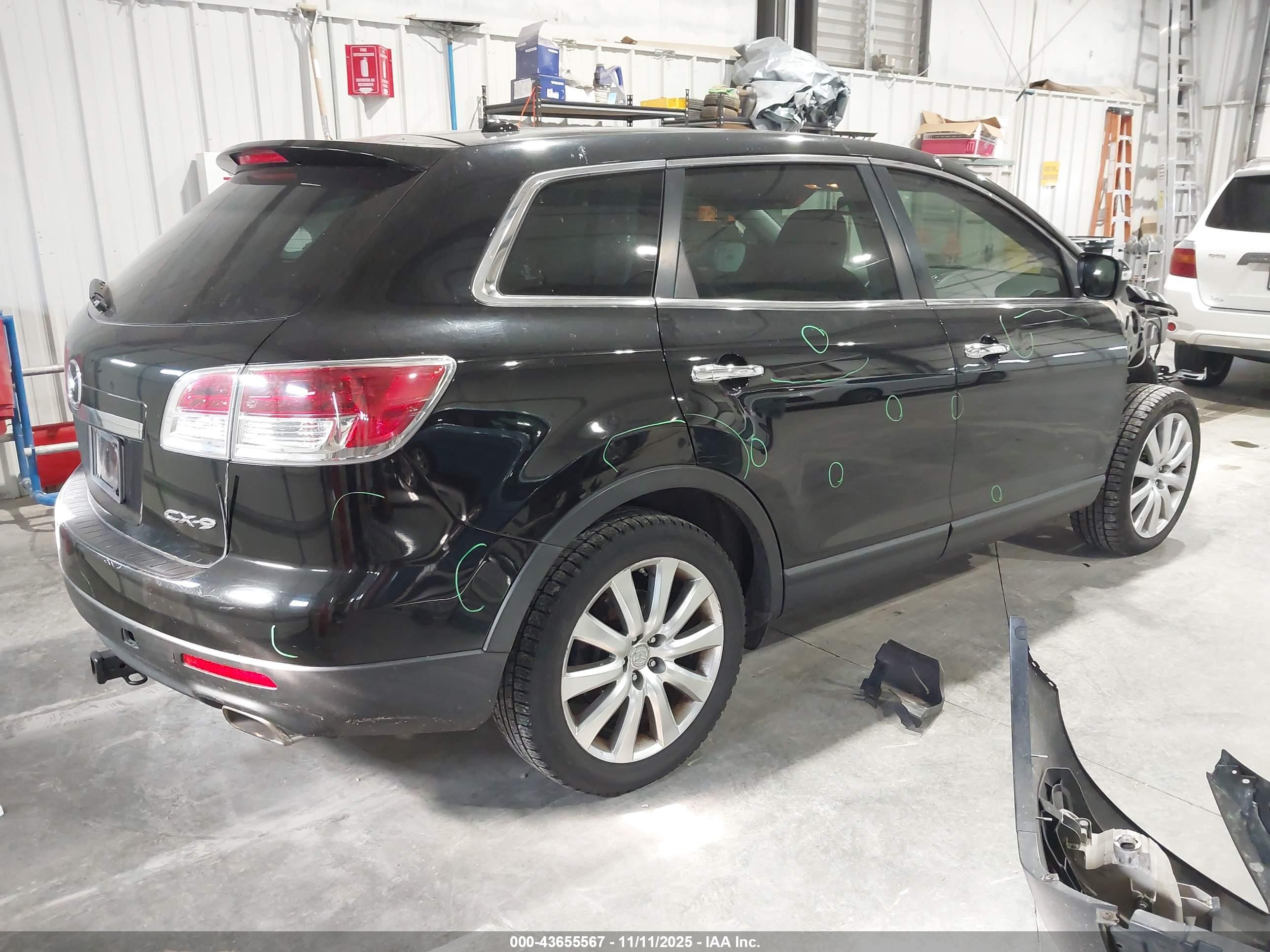 MAZDA CX-9 image 4