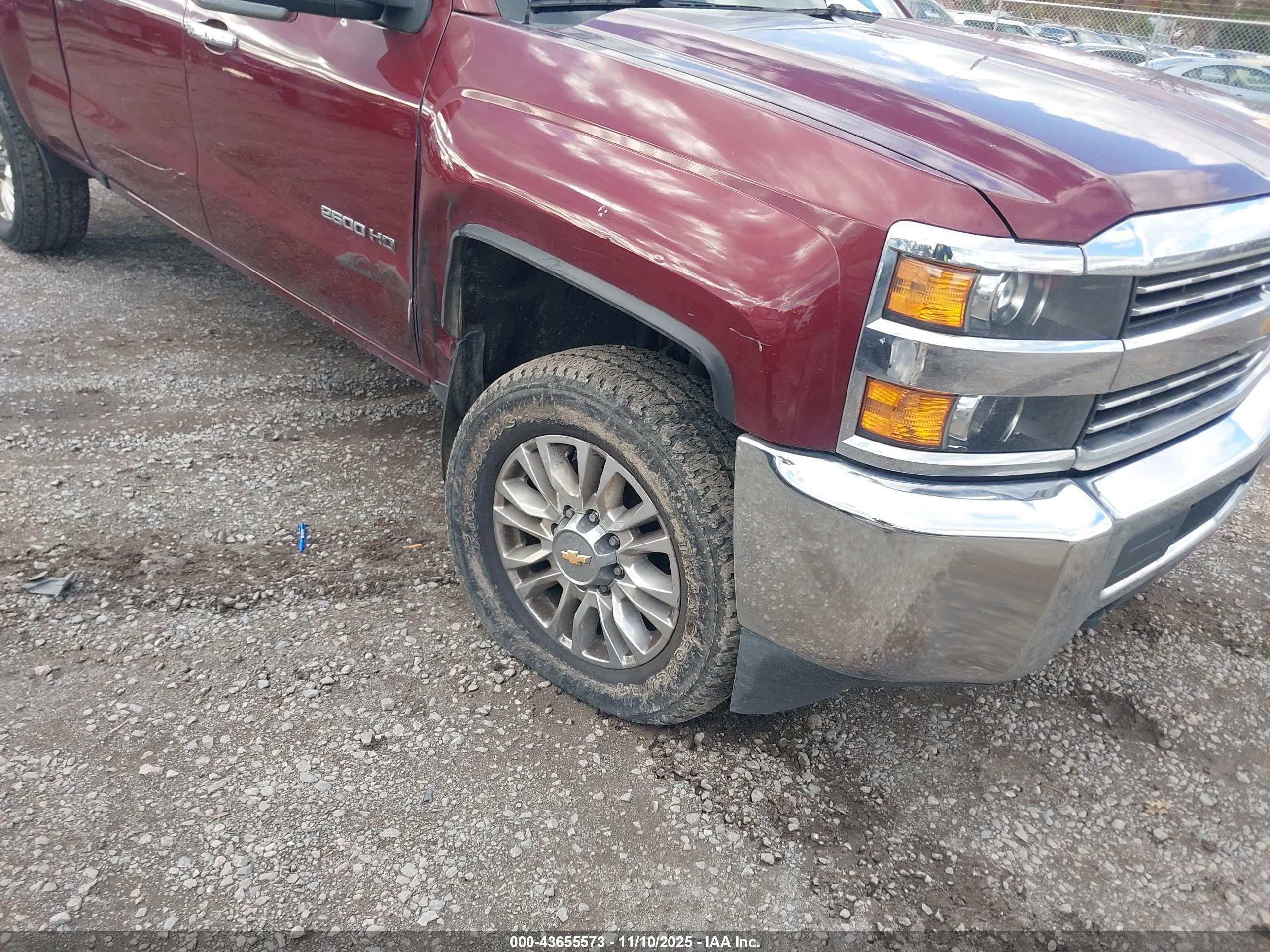 CHEVROLET SILVERADO image 6