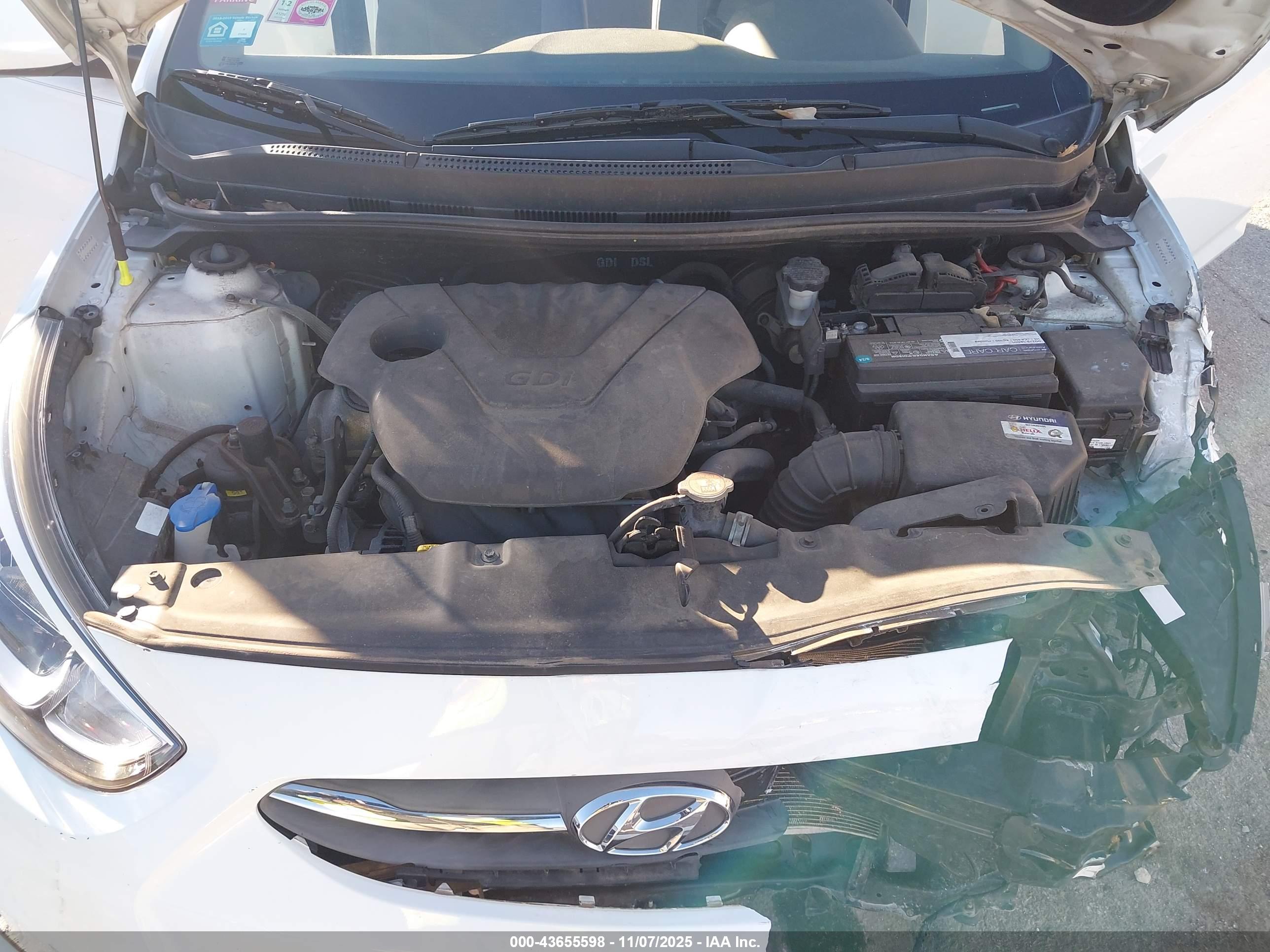HYUNDAI ACCENT image 10