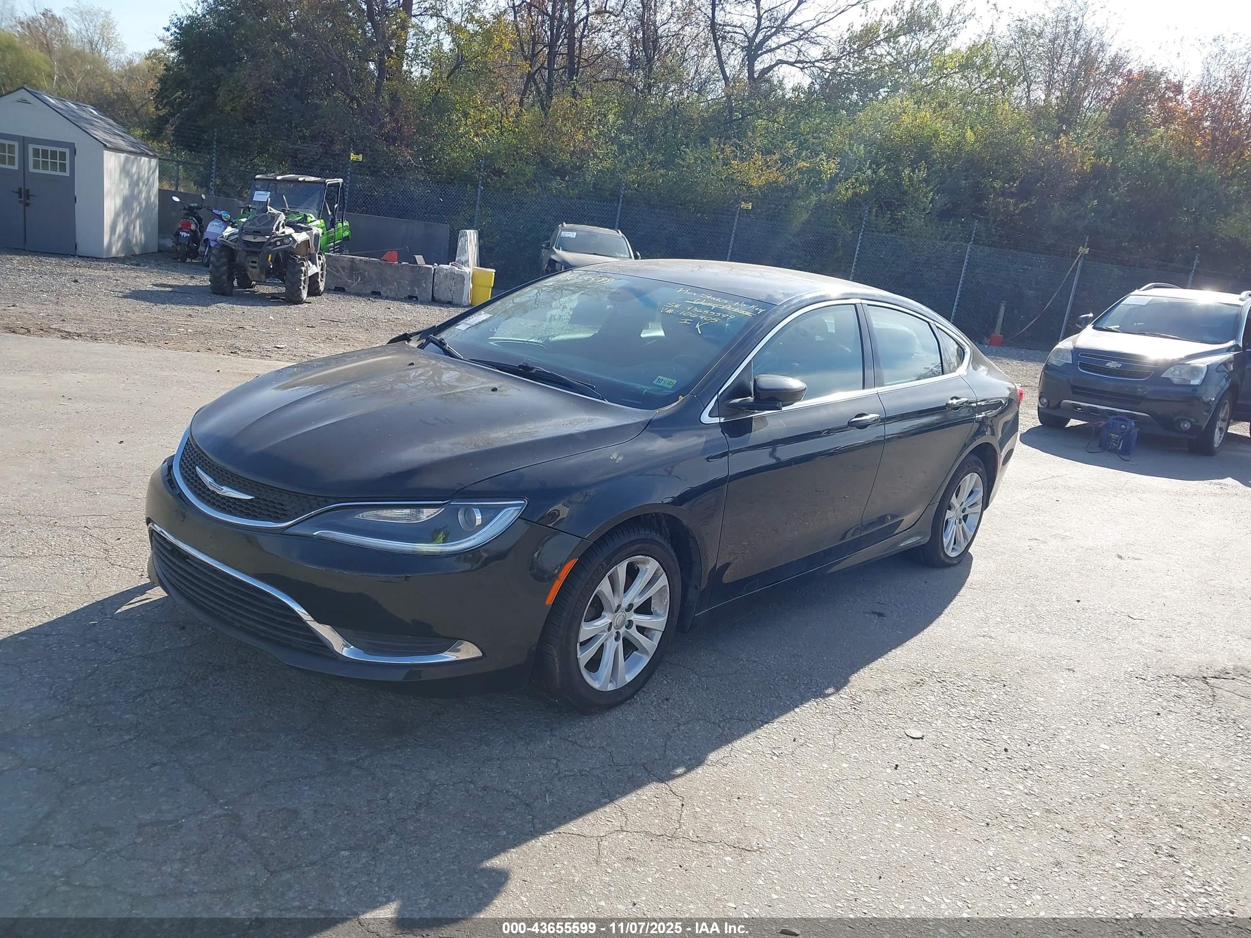 CHRYSLER 200 image 2