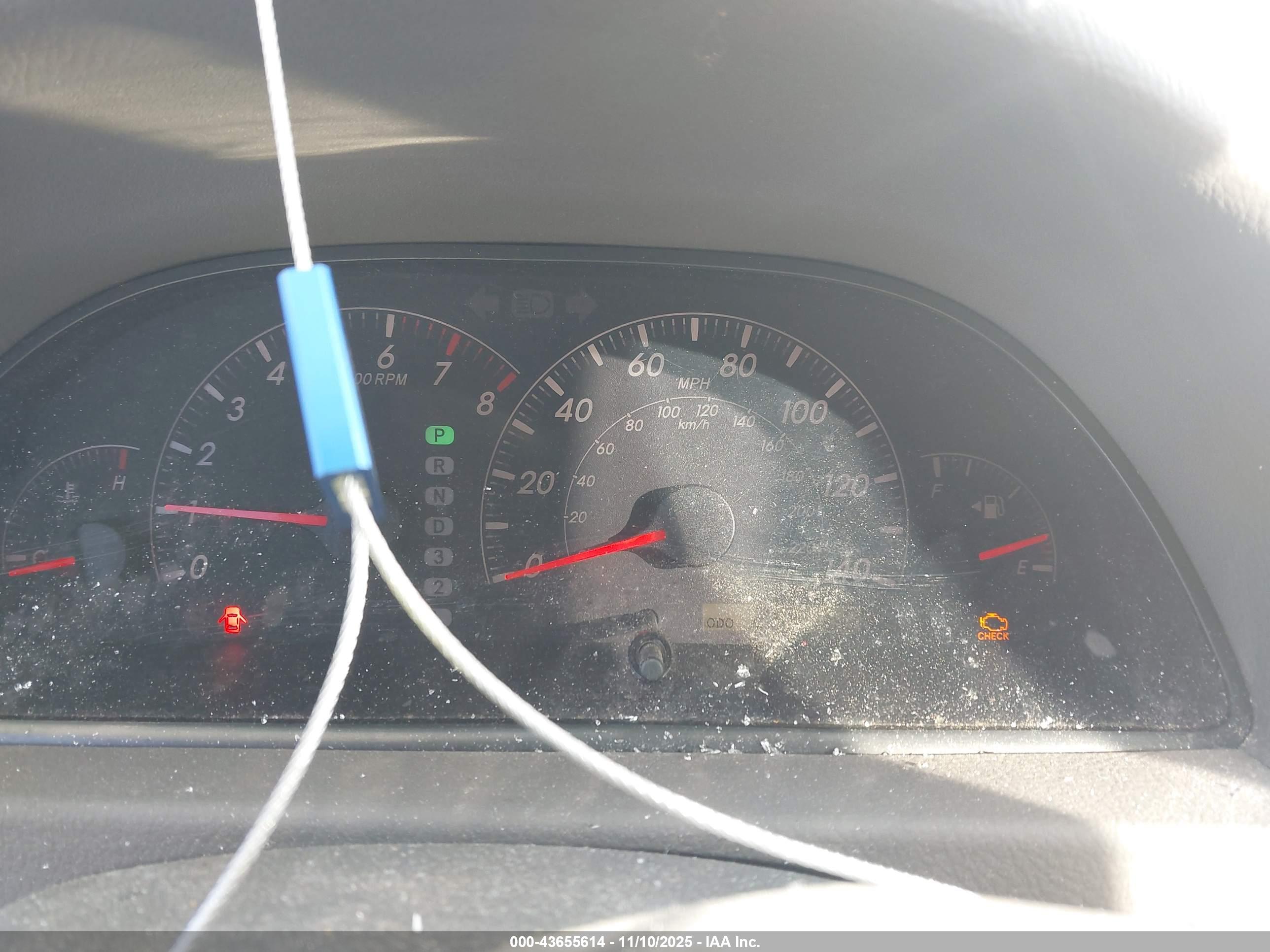 TOYOTA CAMRY image 7