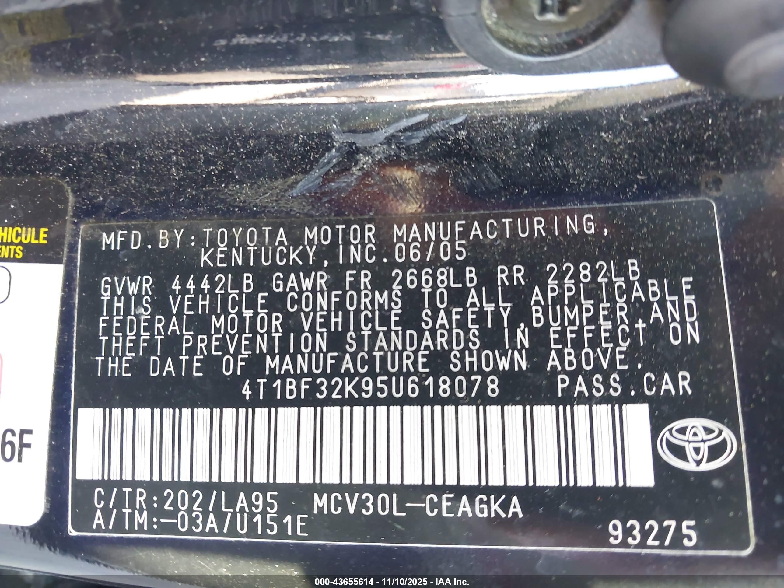 TOYOTA CAMRY image 9