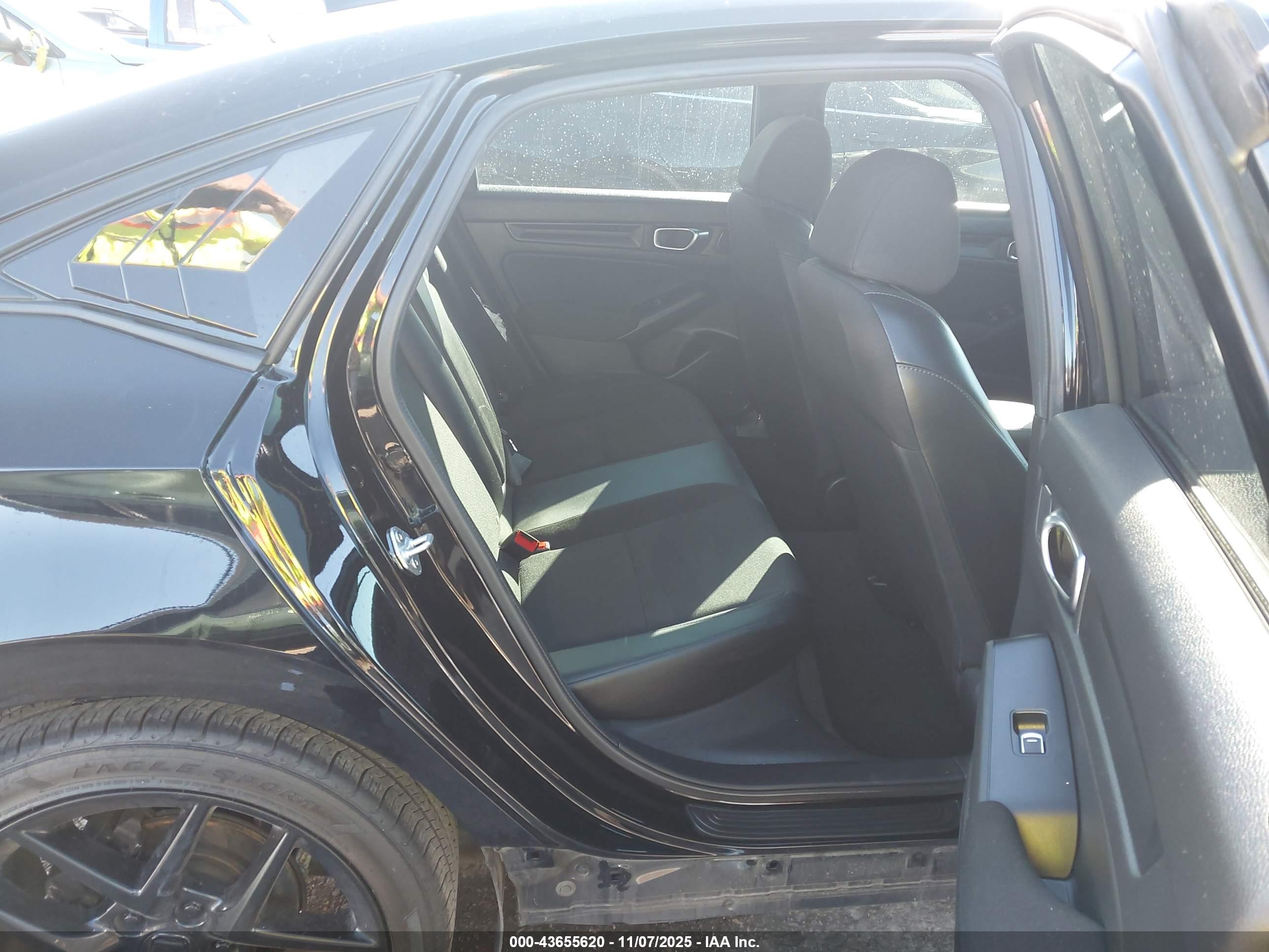HONDA CIVIC image 8
