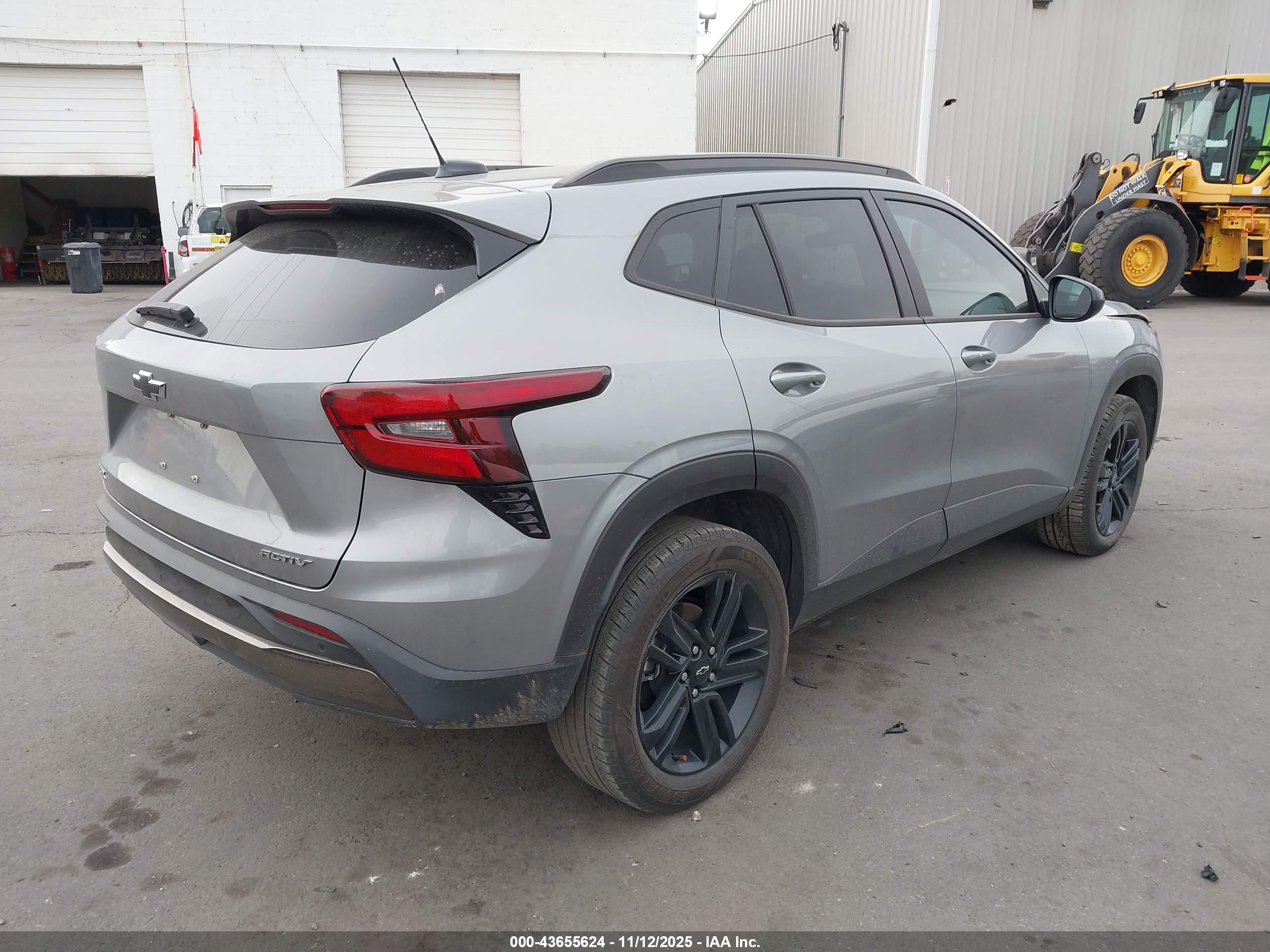 CHEVROLET TRAX image 4