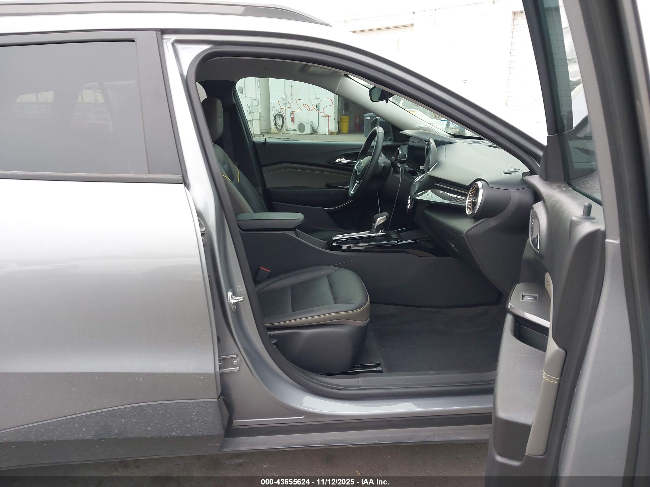 CHEVROLET TRAX image 5