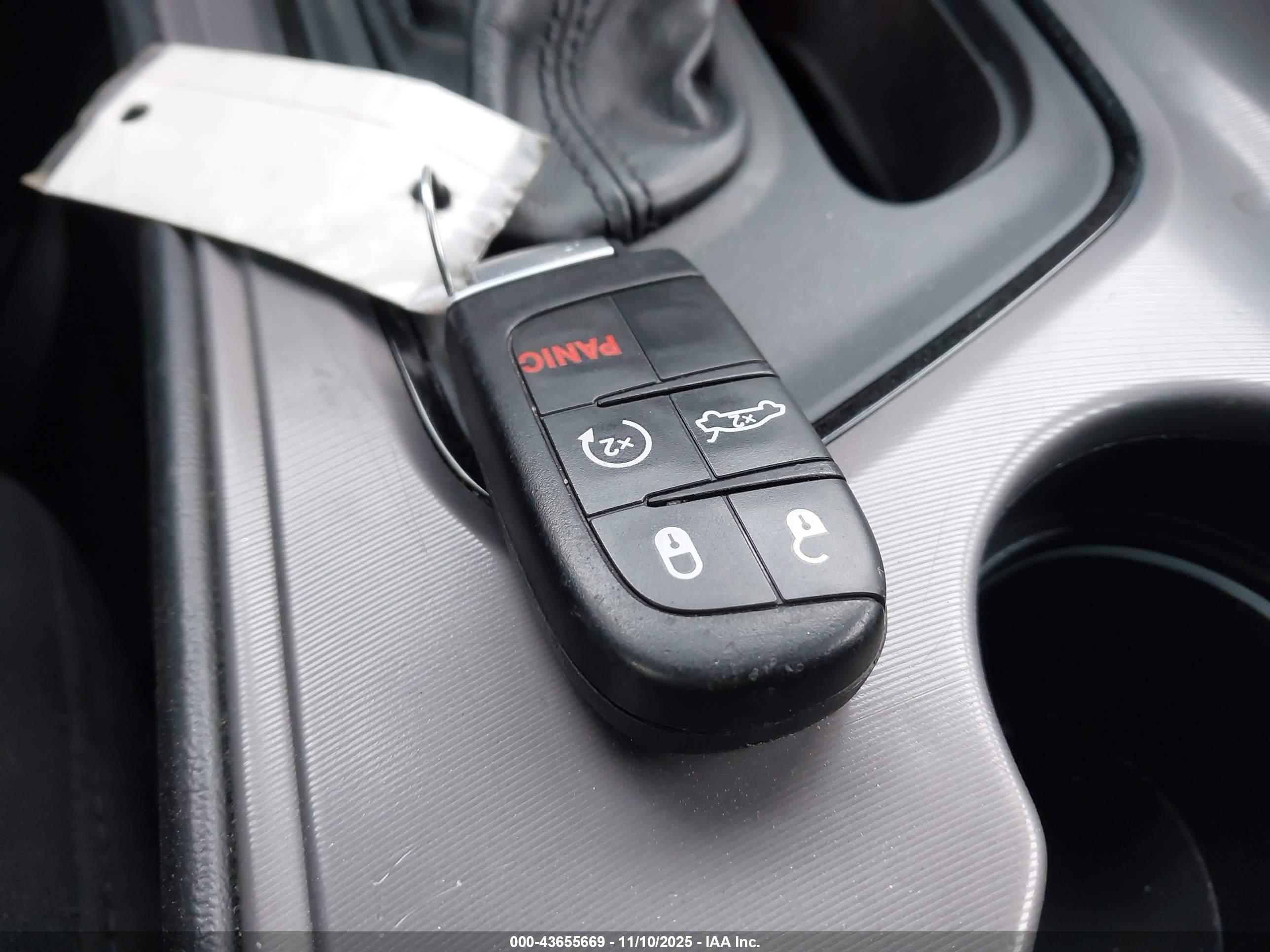 DODGE CHALLENGER image 11