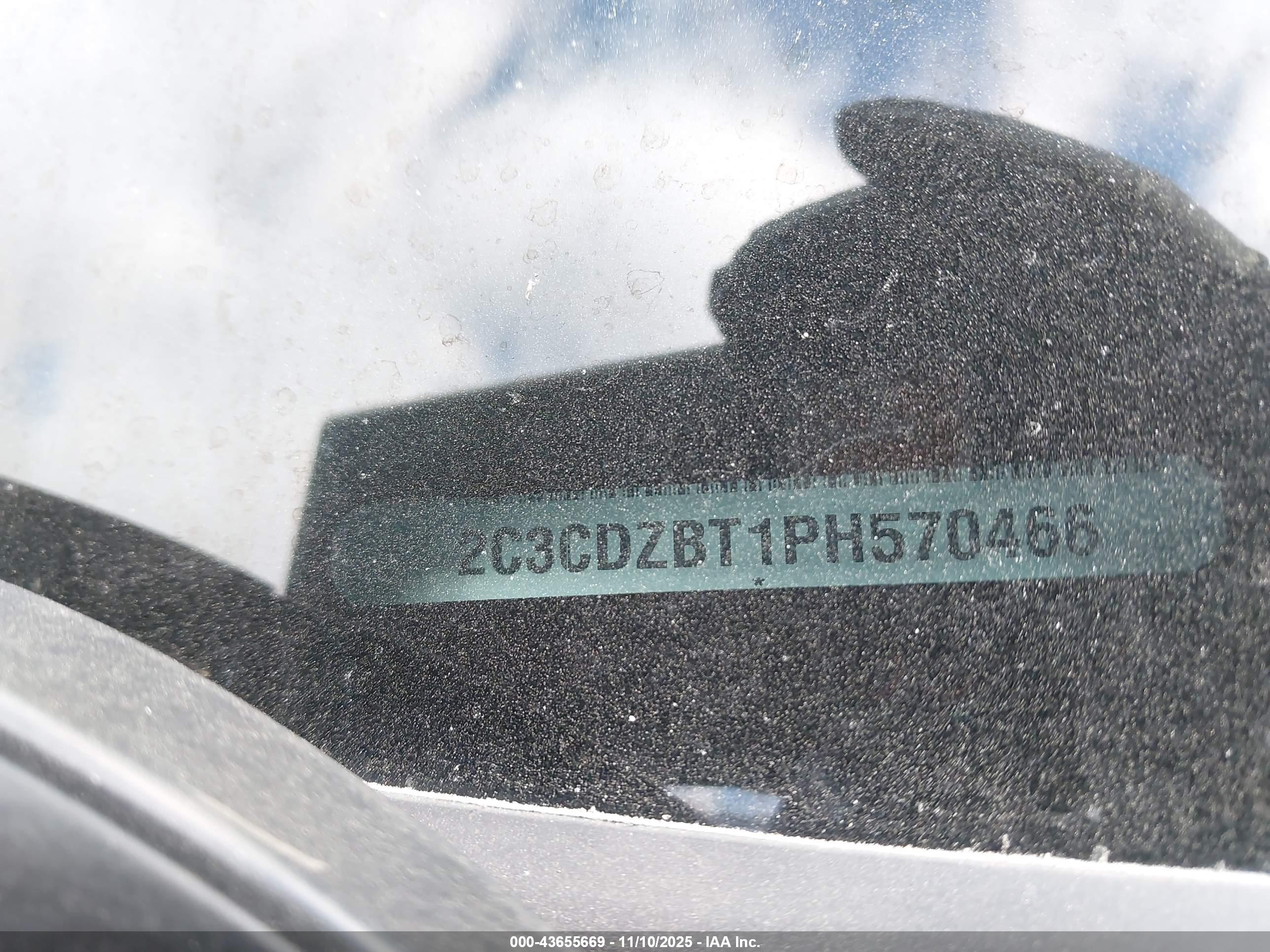 DODGE CHALLENGER image 9
