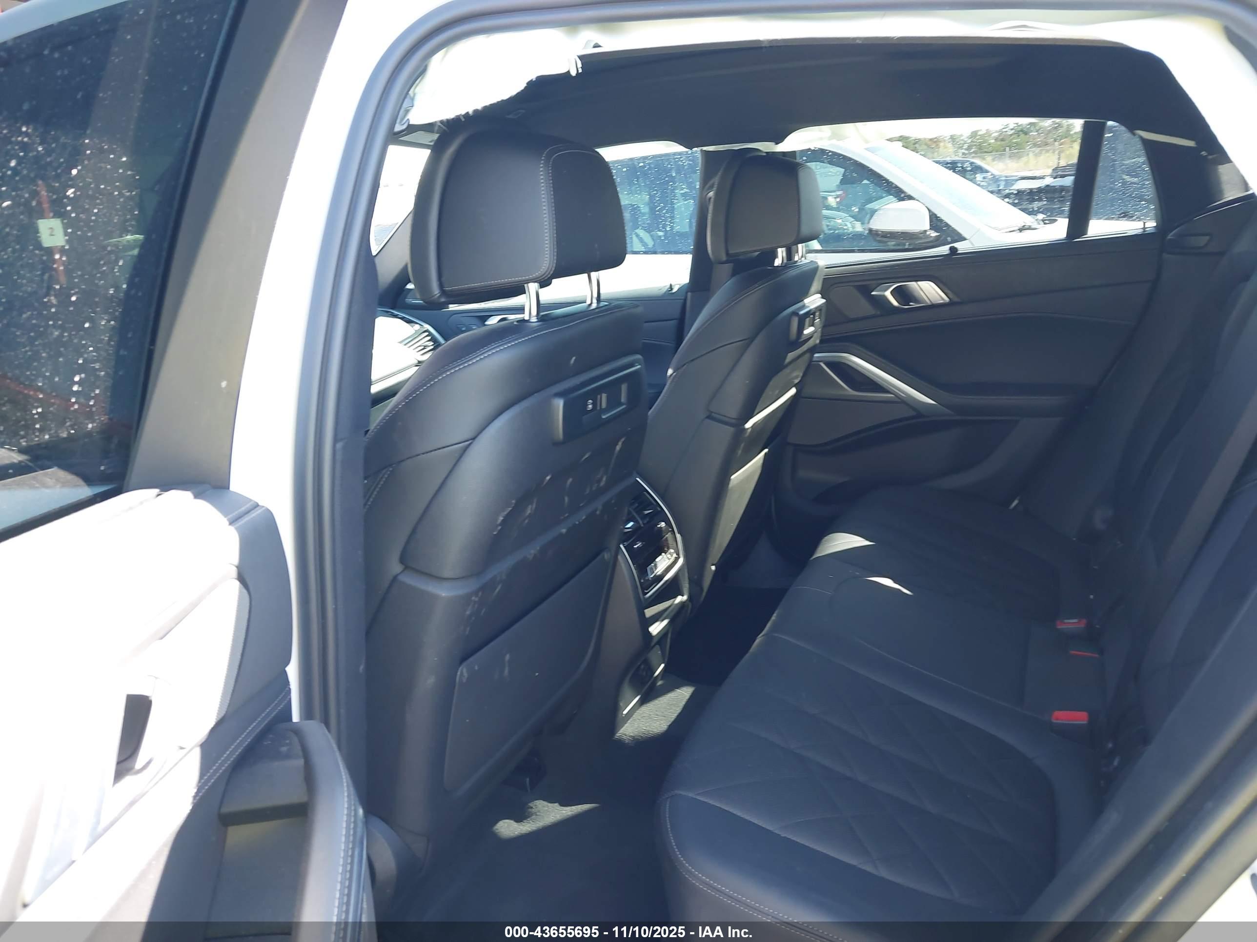 BMW X6 image 8