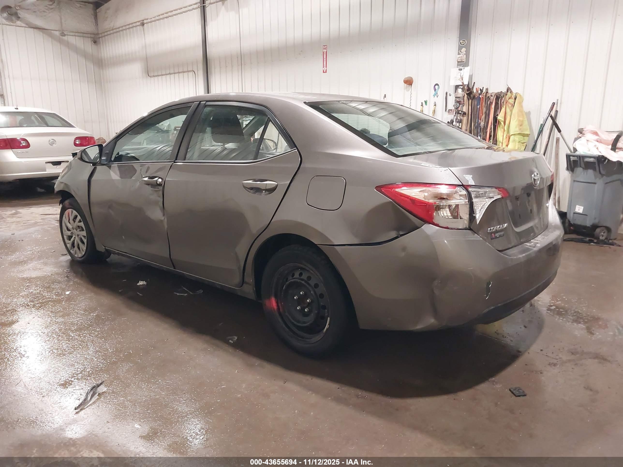TOYOTA COROLLA image 3
