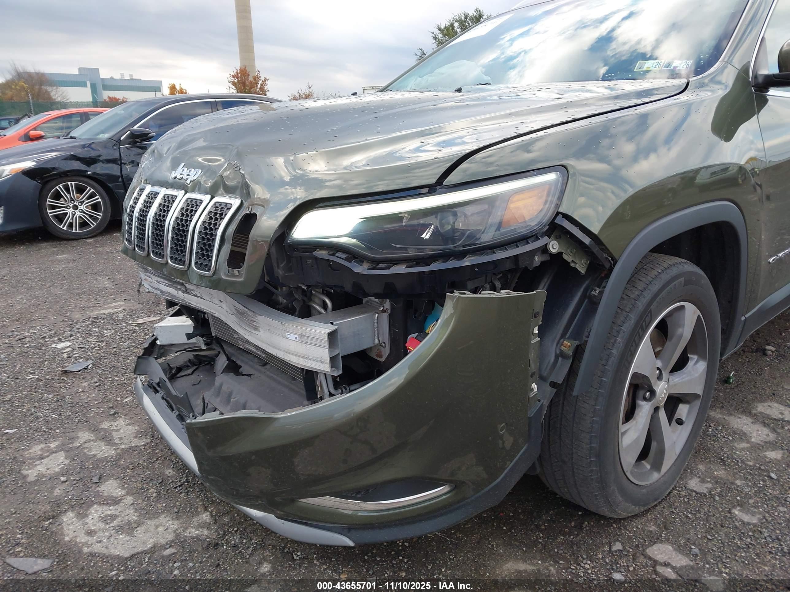 JEEP CHEROKEE image 6