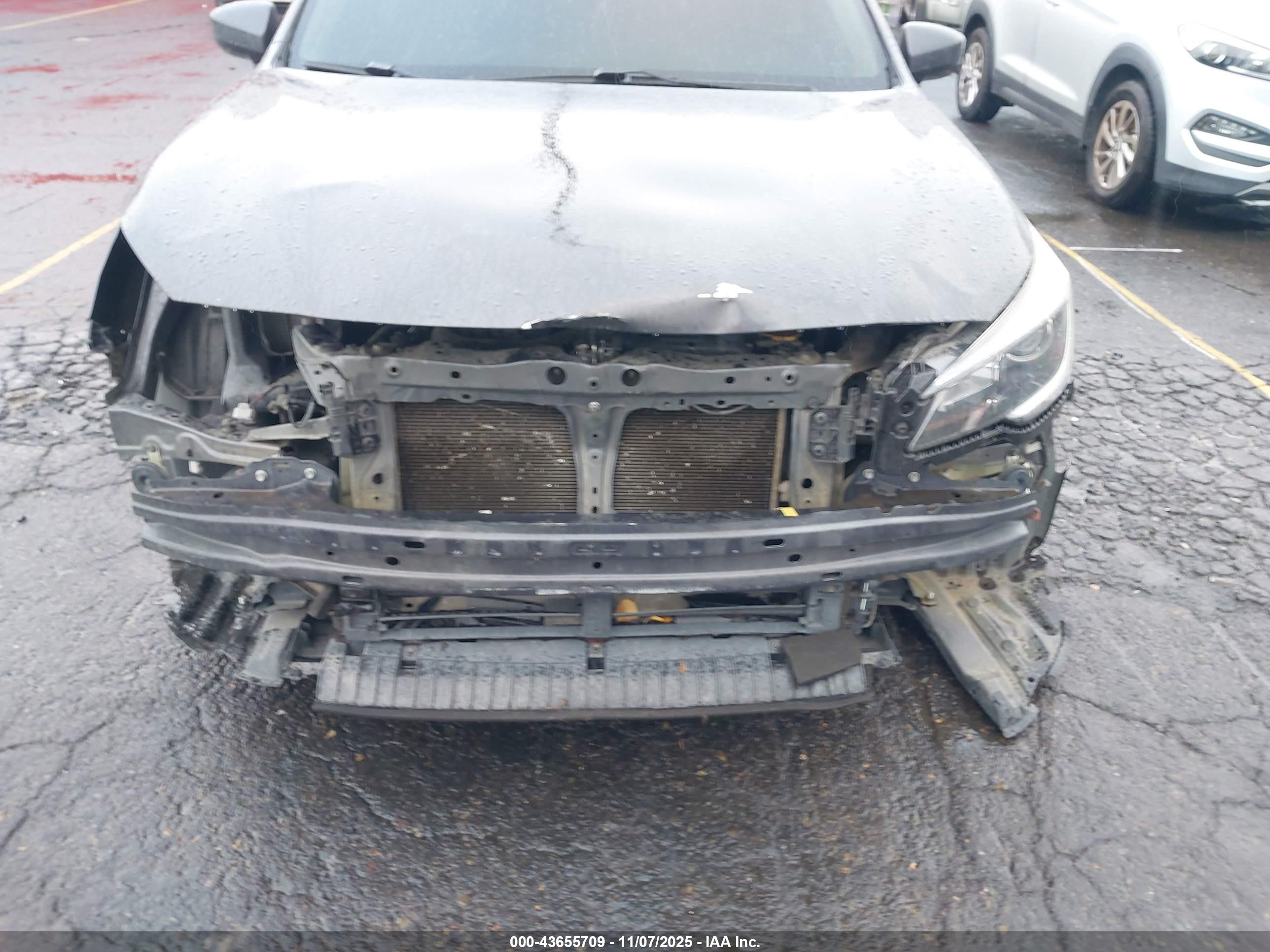SUBARU LEGACY image 6