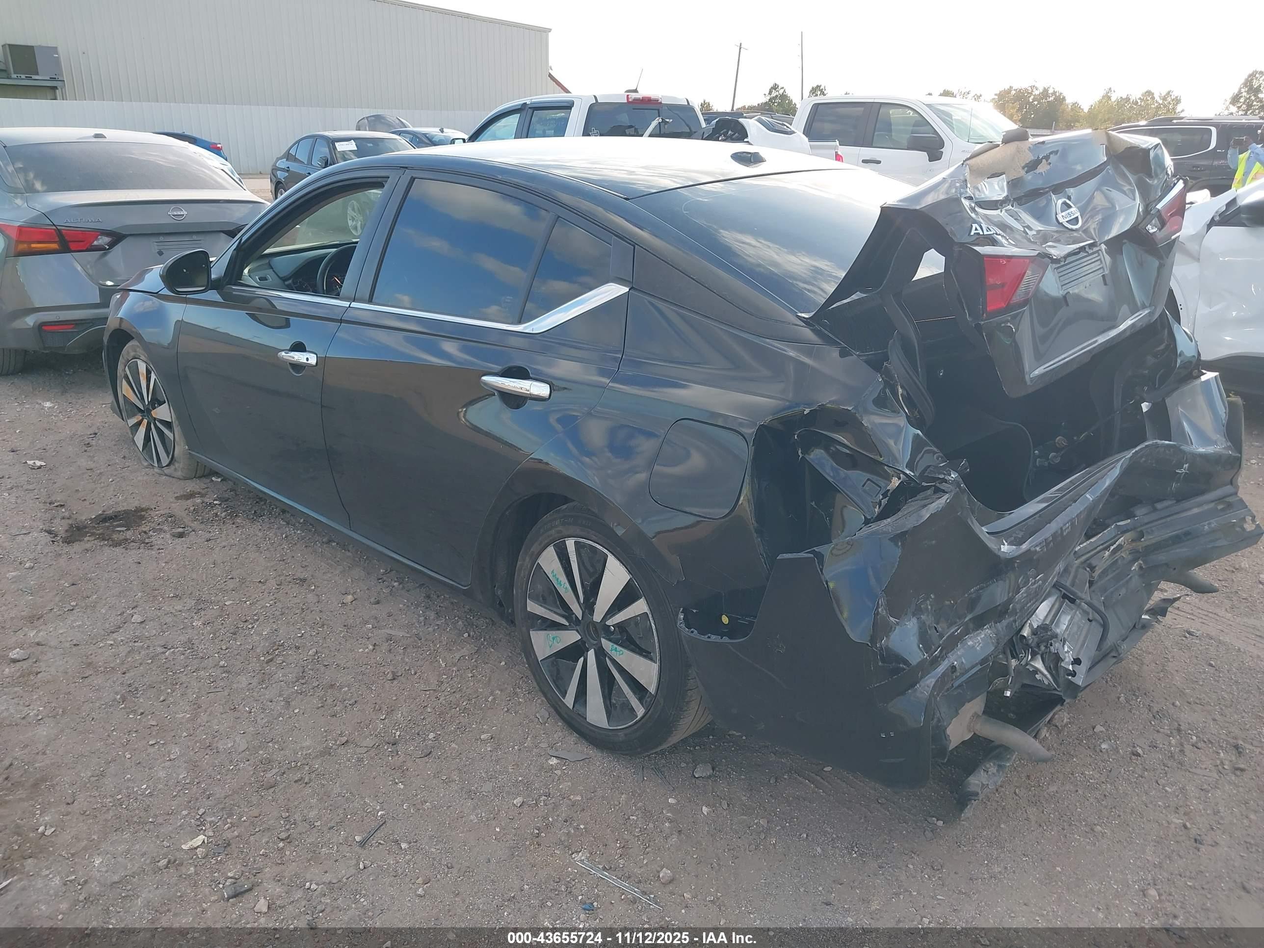 NISSAN ALTIMA image 3