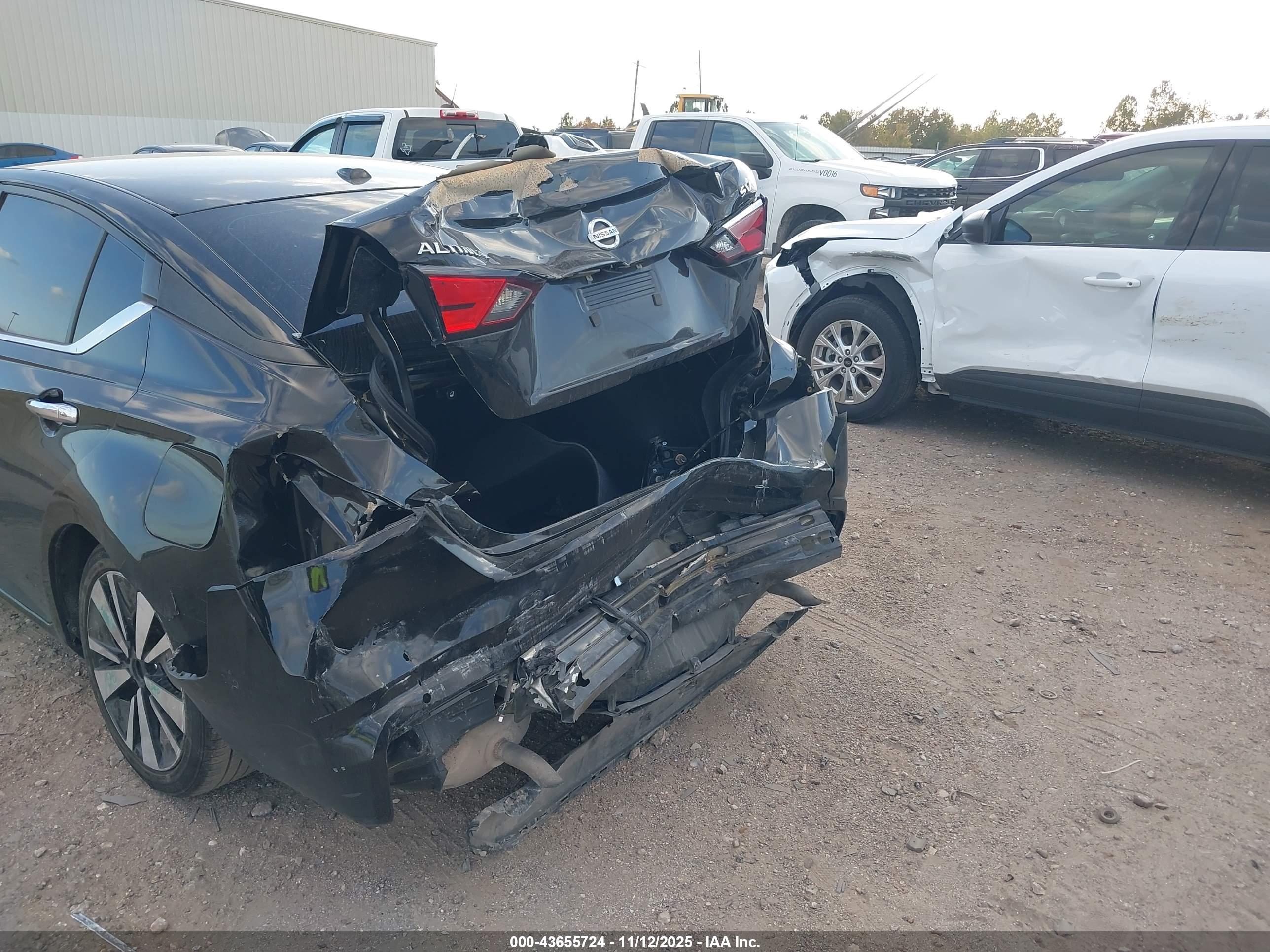 NISSAN ALTIMA image 6