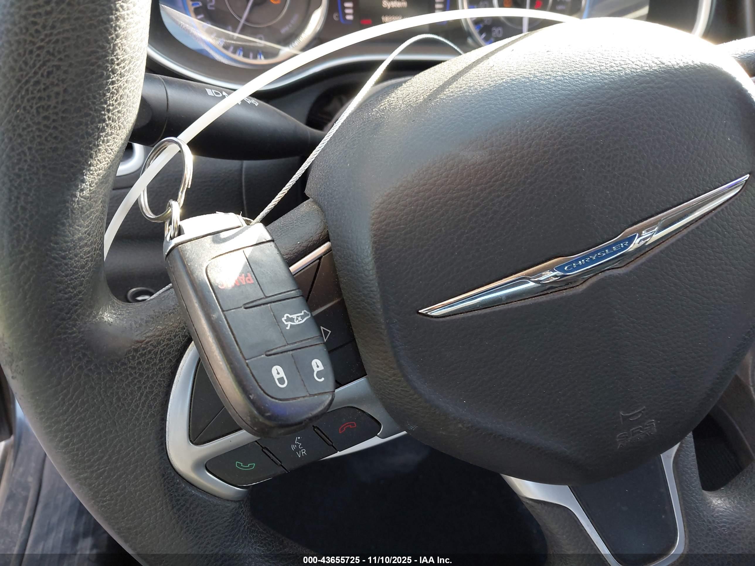 CHRYSLER 200 image 11
