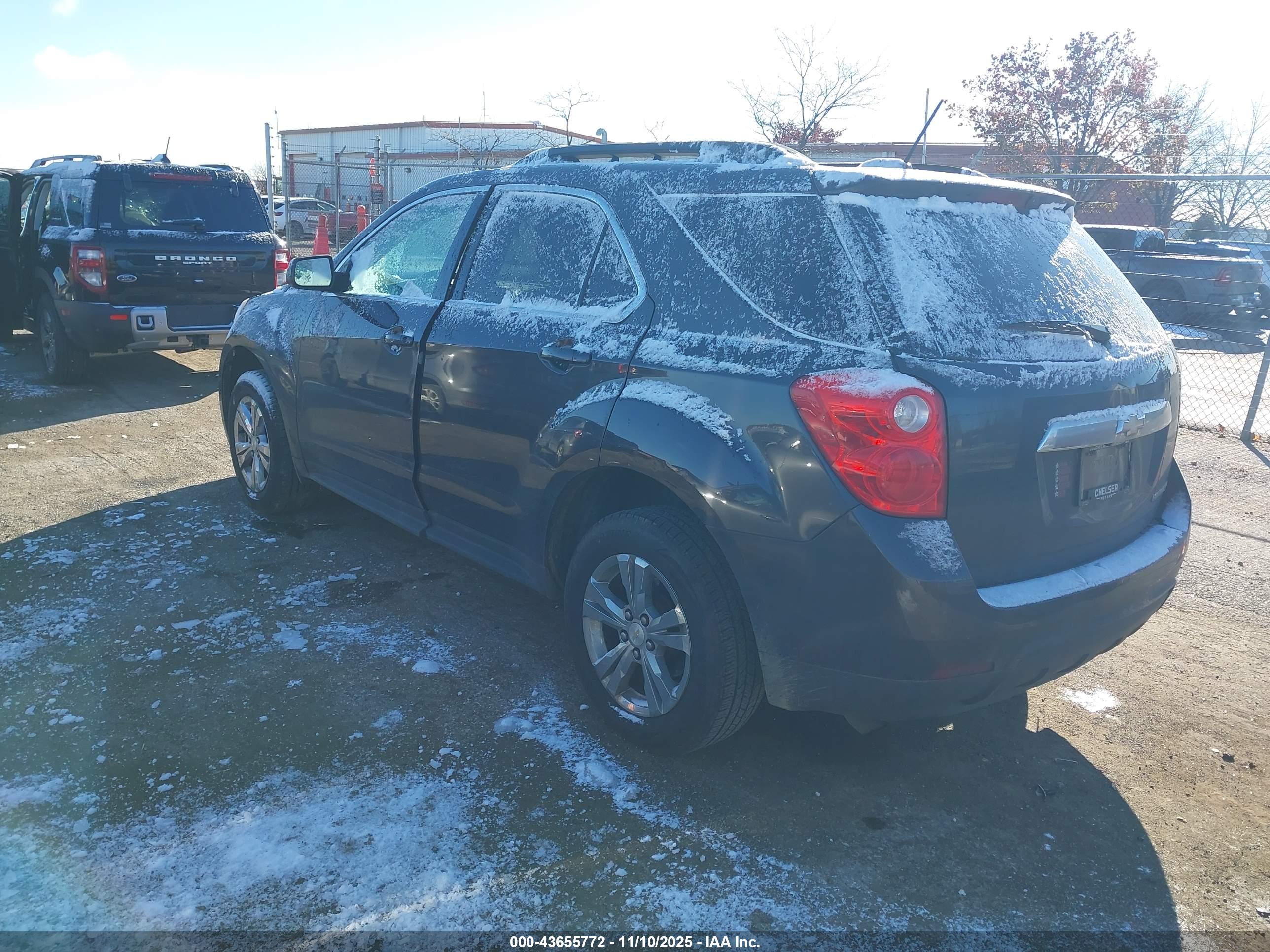 CHEVROLET EQUINOX image 3