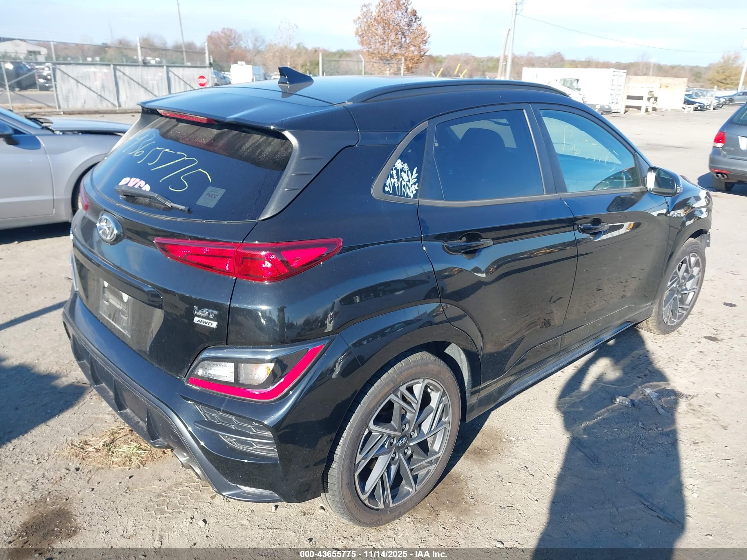 HYUNDAI KONA image 4