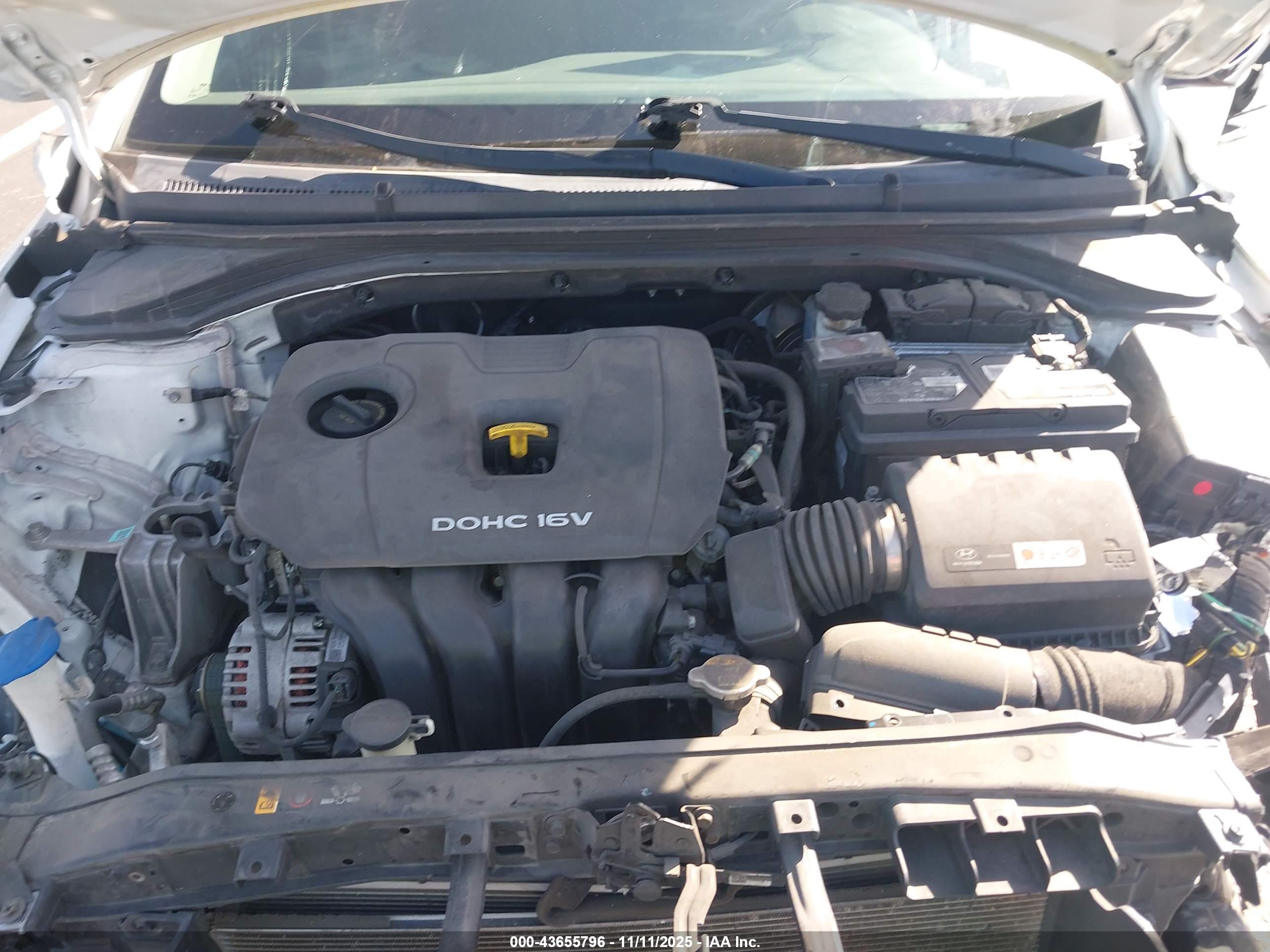 HYUNDAI ELANTRA image 10