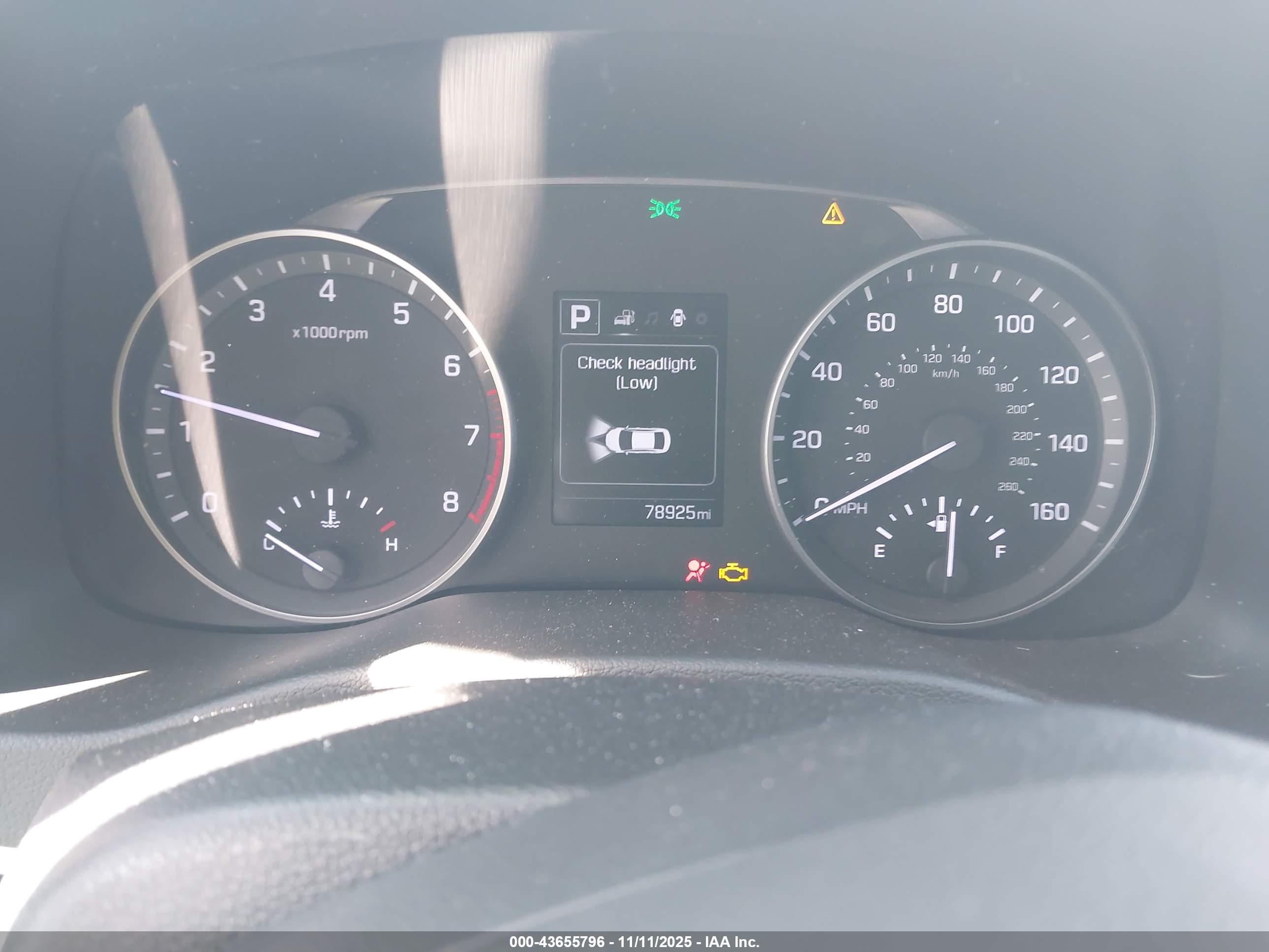 HYUNDAI ELANTRA image 7