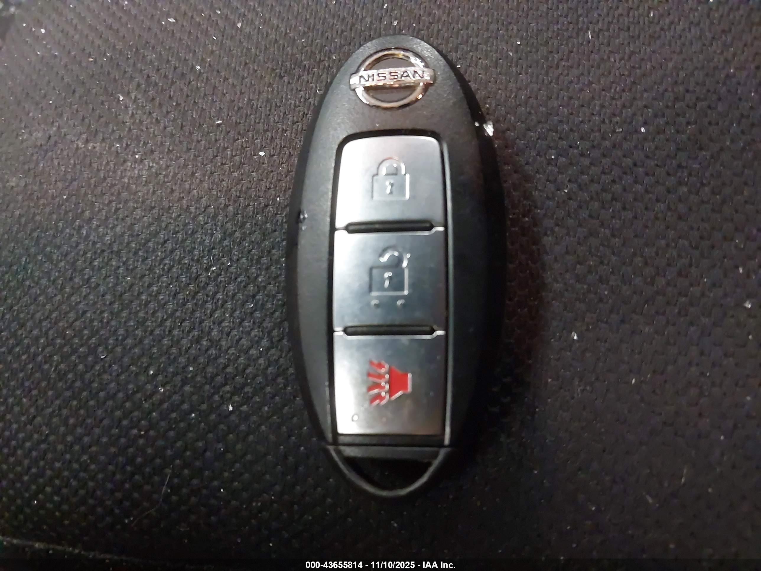 NISSAN ROGUE image 11
