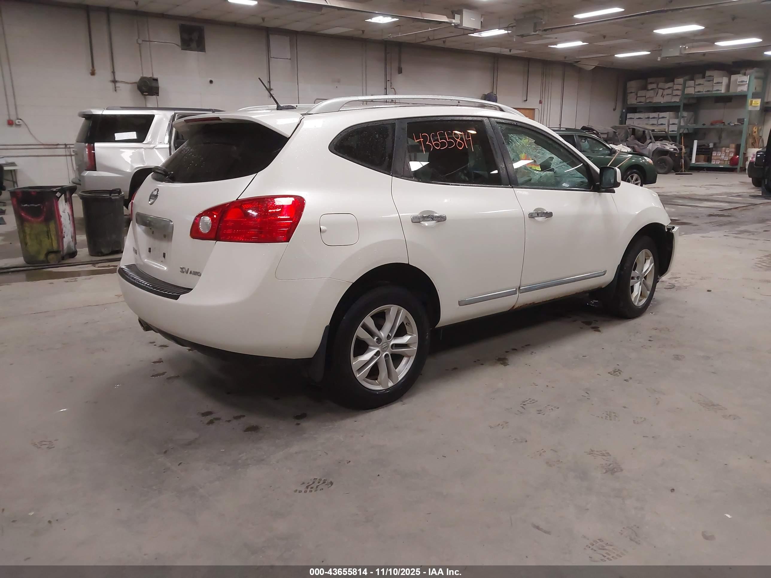 NISSAN ROGUE image 4