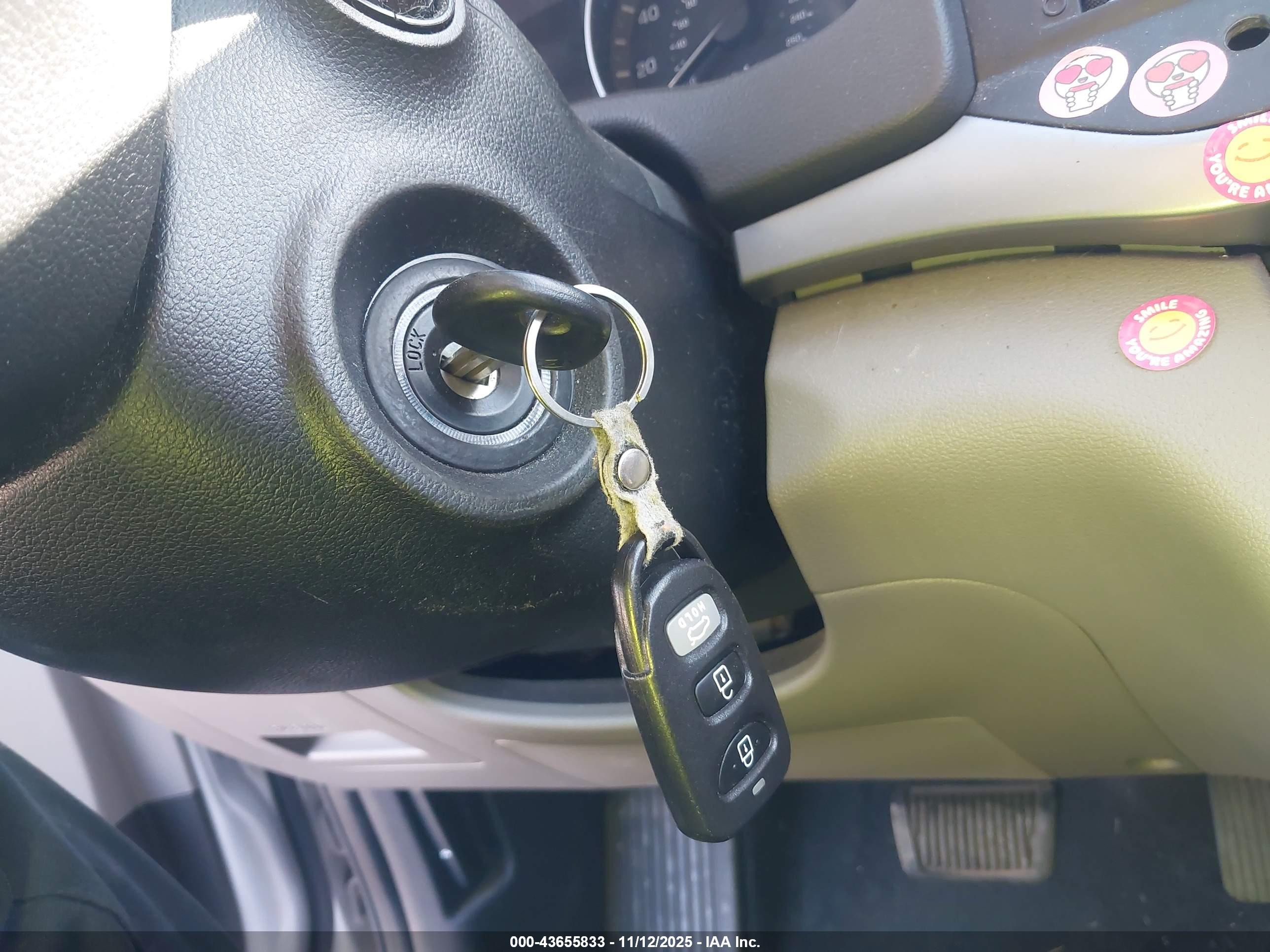 HYUNDAI ELANTRA image 11