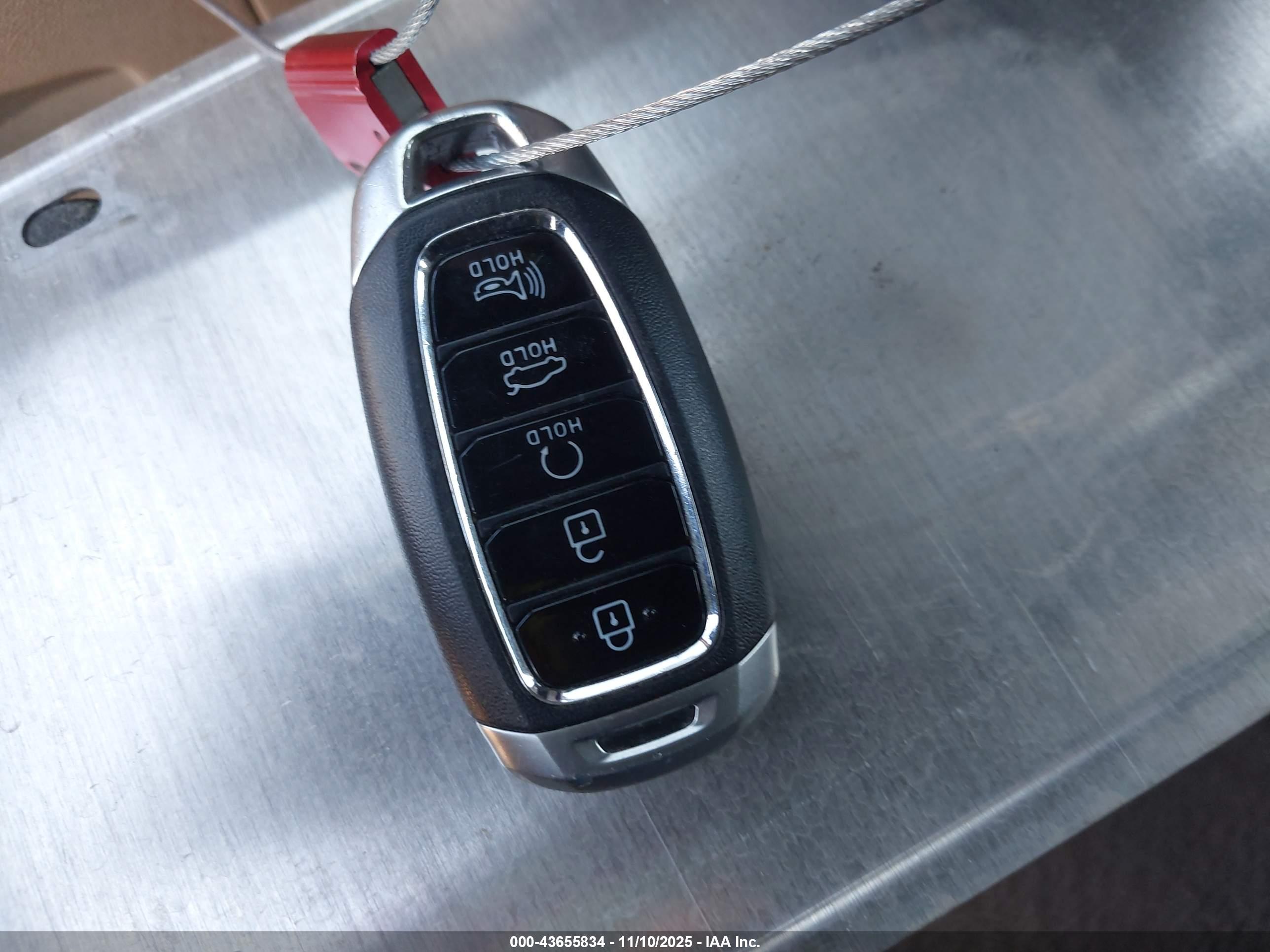 HYUNDAI ELANTRA image 11