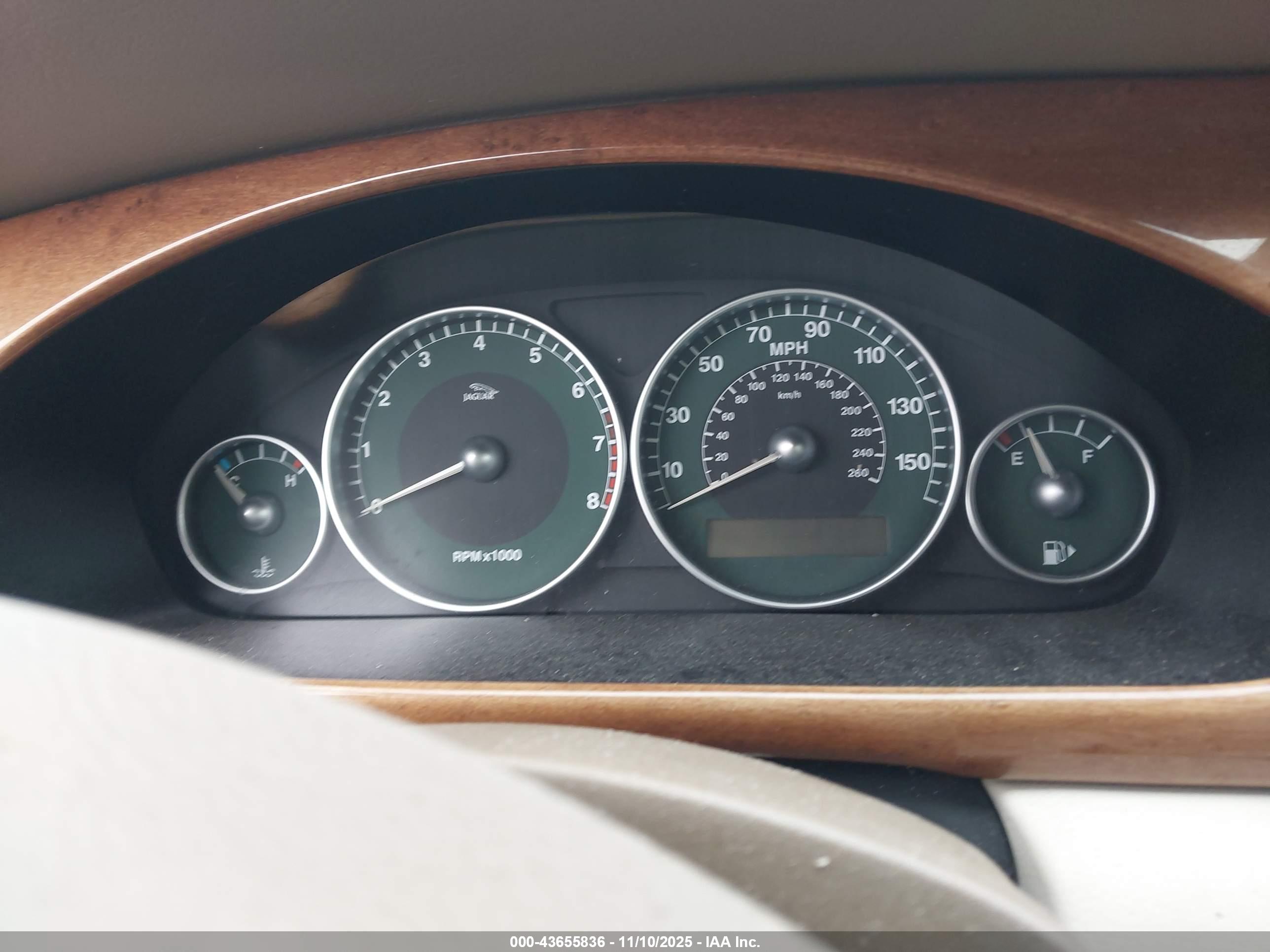 JAGUAR X-TYPE image 7