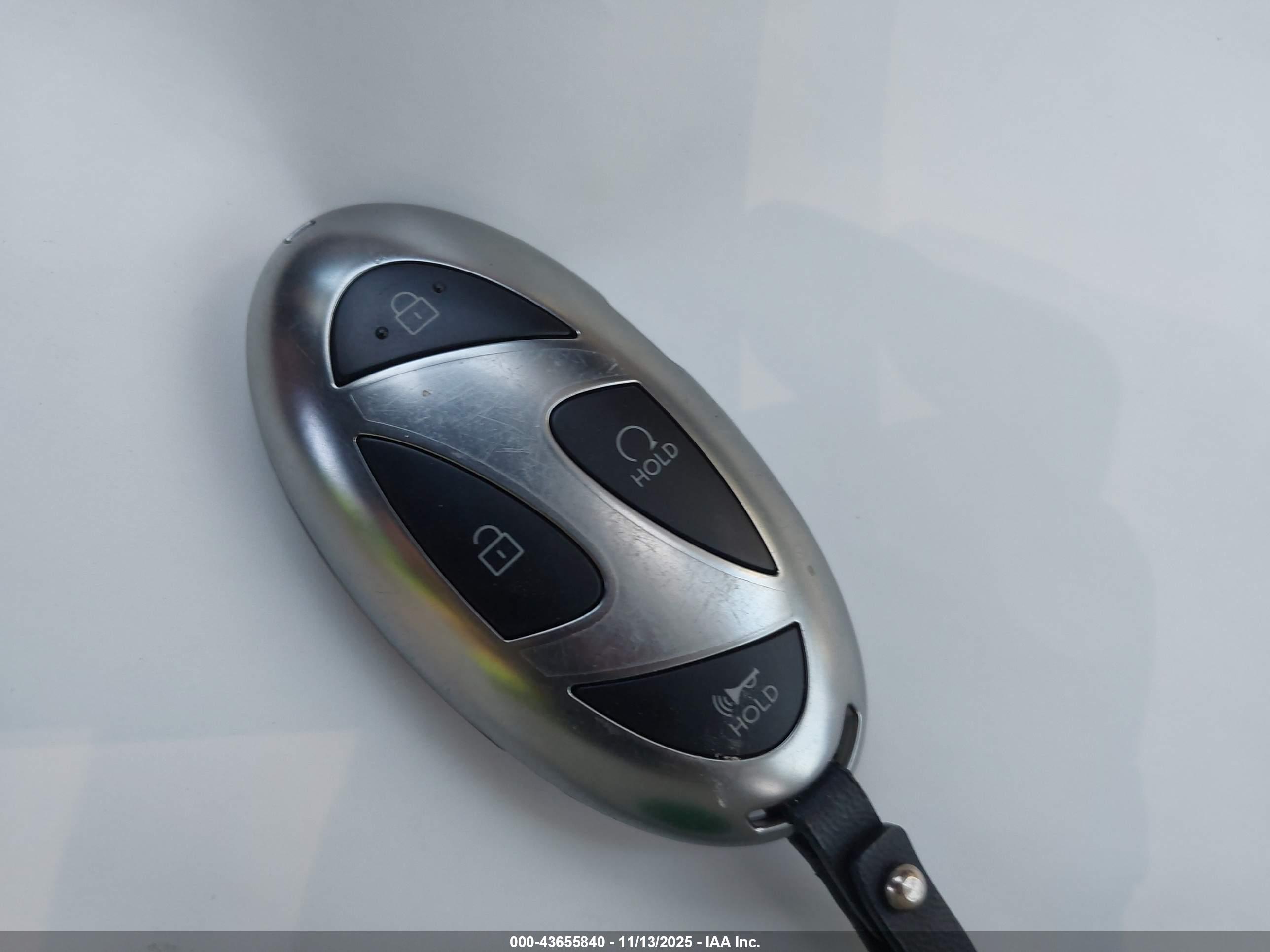HYUNDAI SANTA image 11