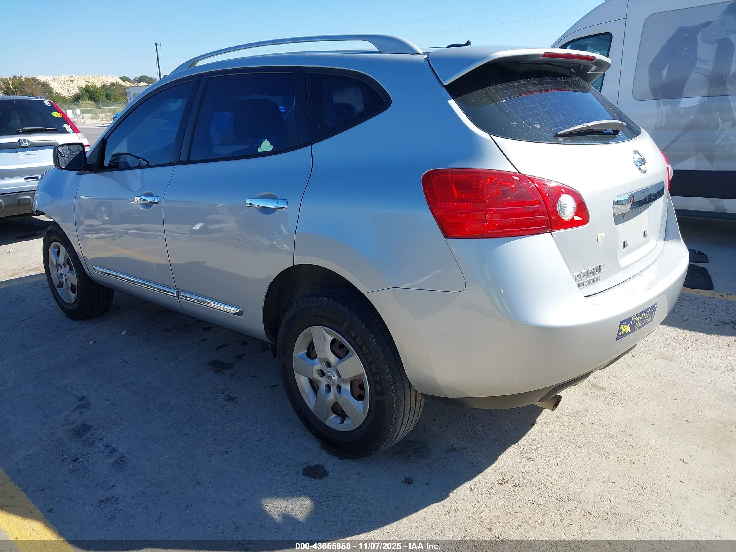 NISSAN ROGUE image 3