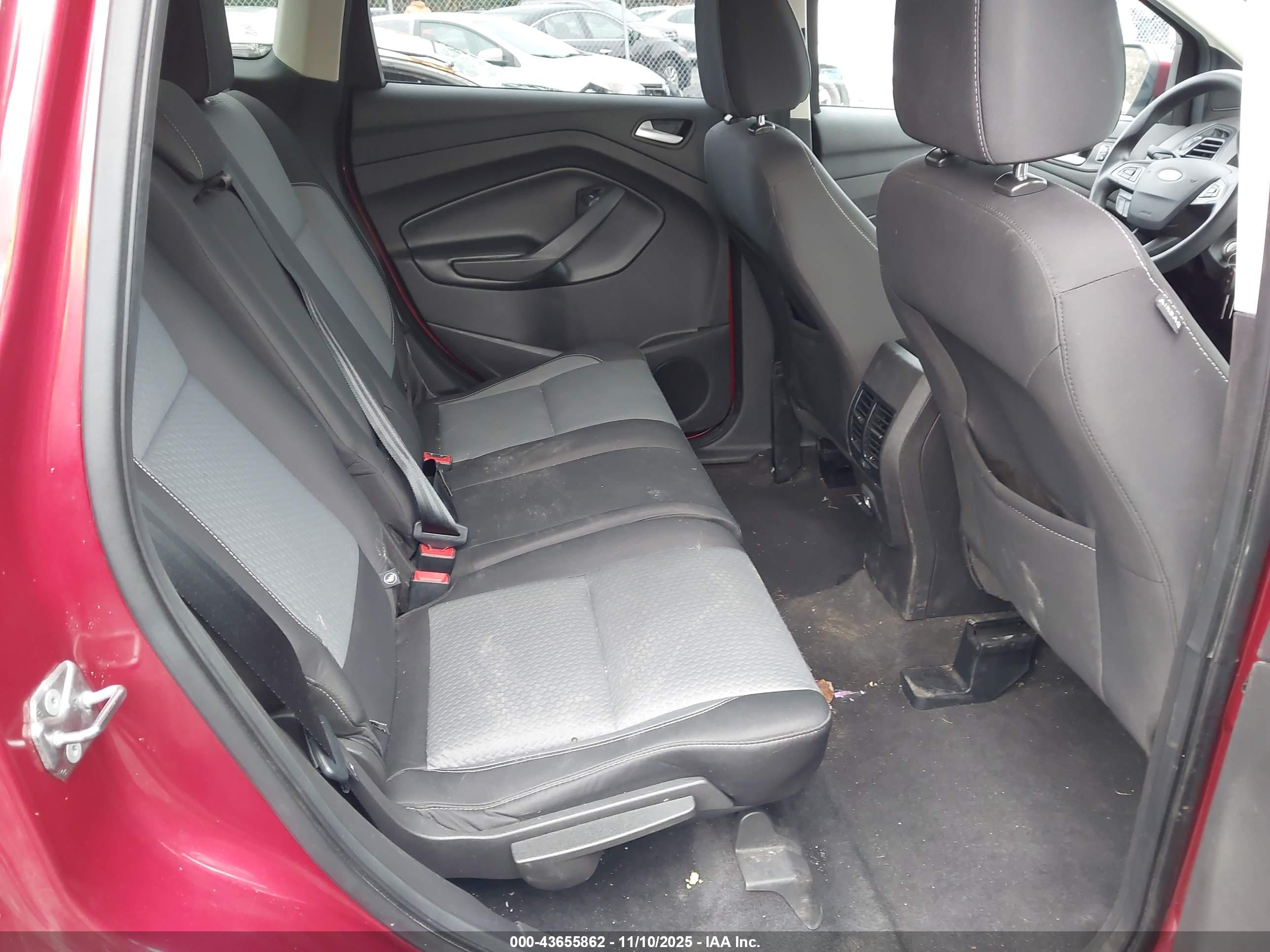 FORD ESCAPE image 8