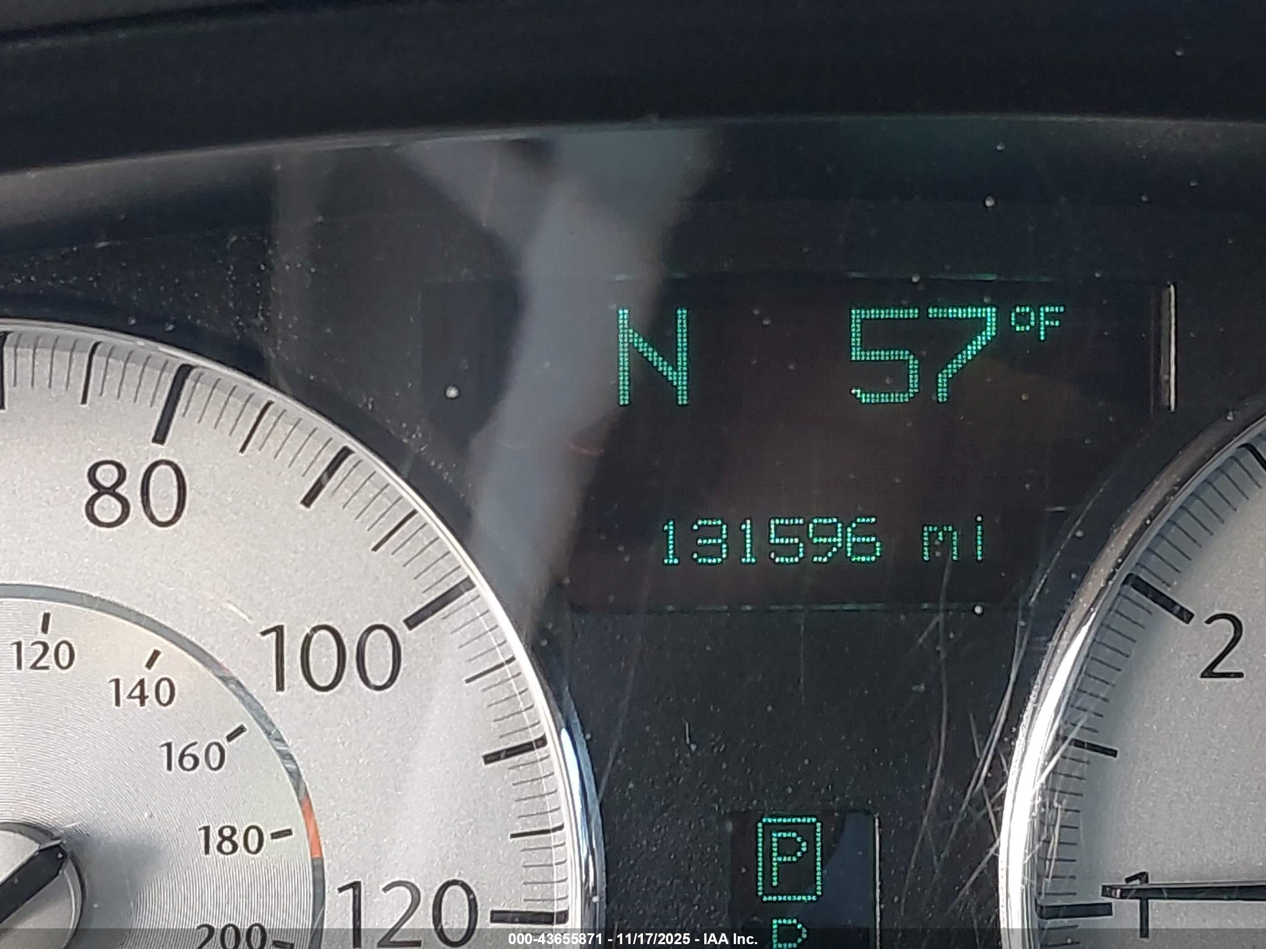 CHRYSLER 300 image 7