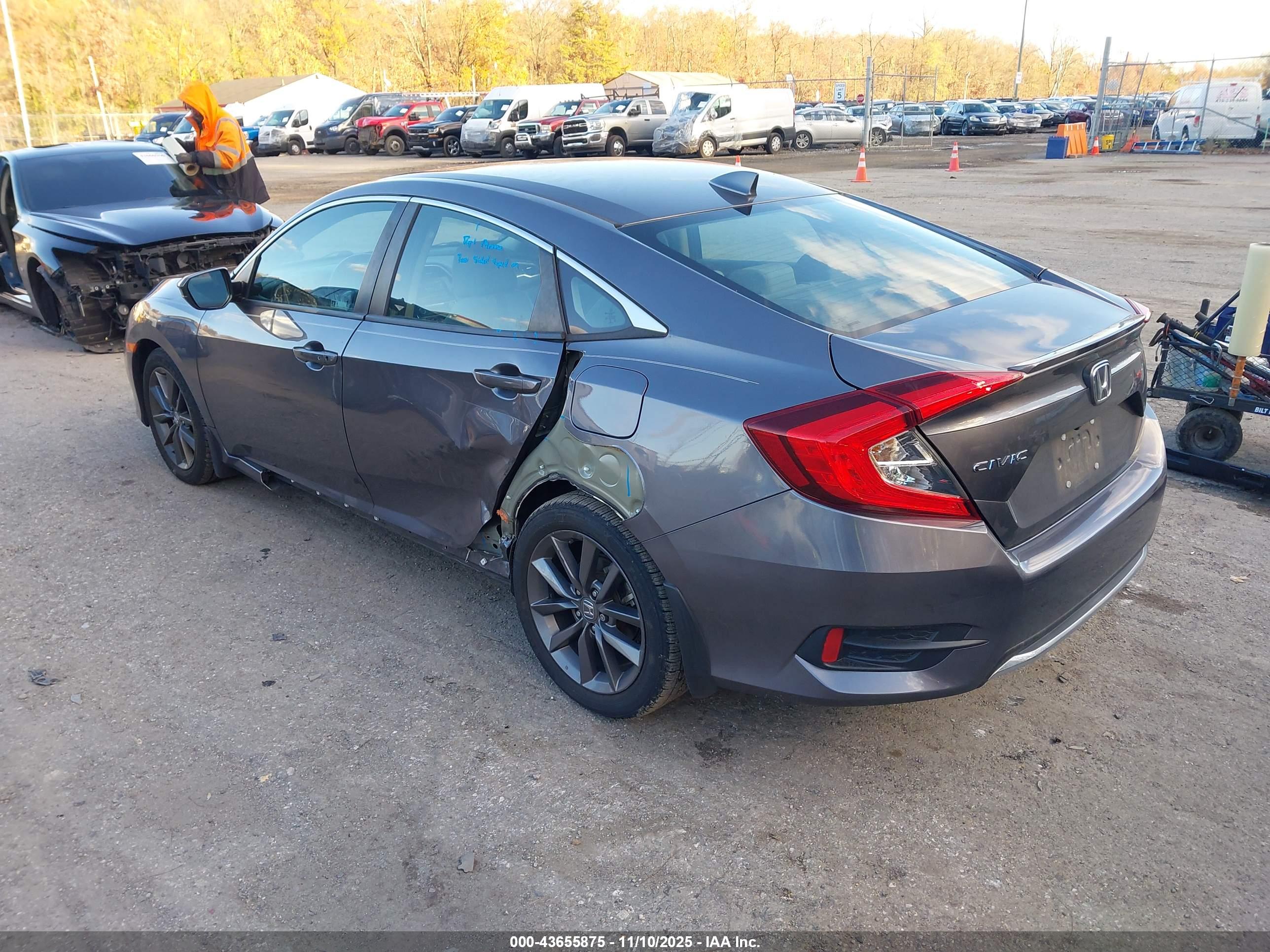 HONDA CIVIC image 3