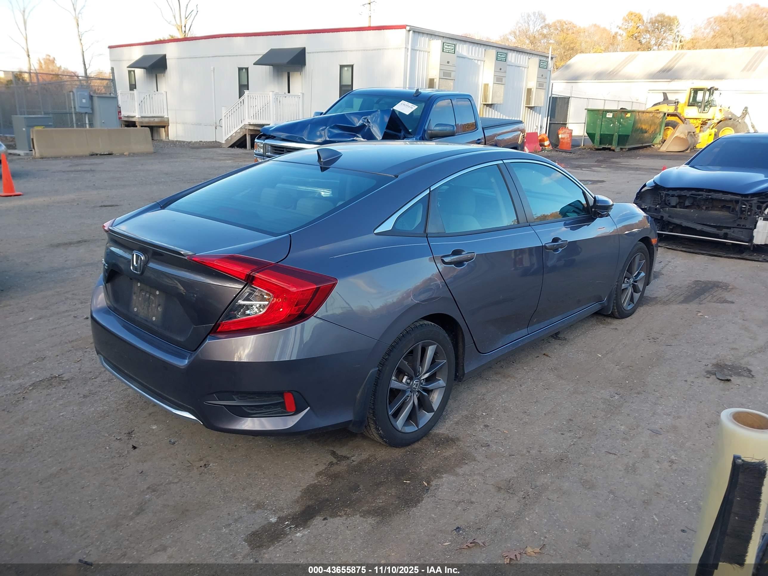 HONDA CIVIC image 4
