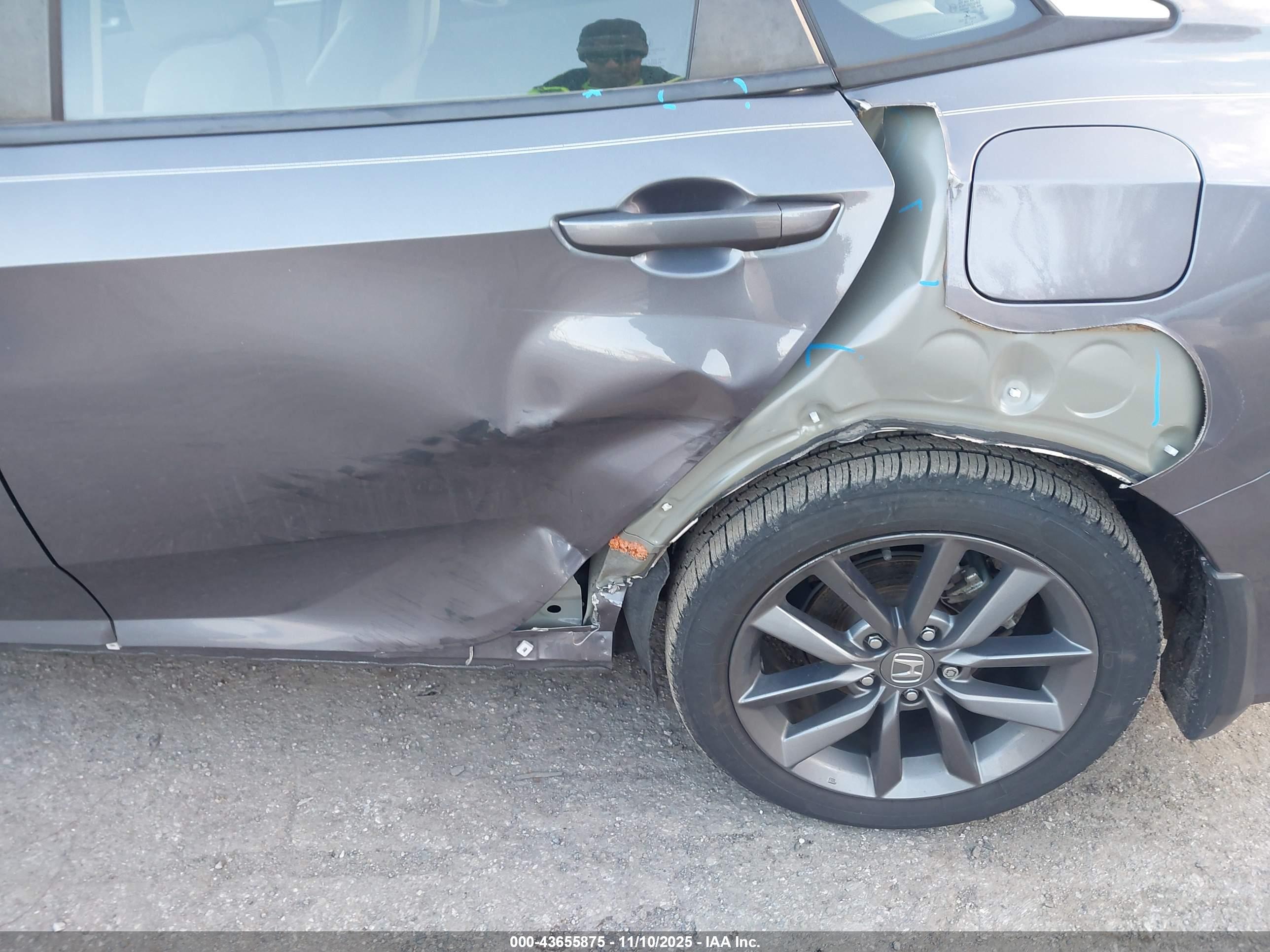 HONDA CIVIC image 6