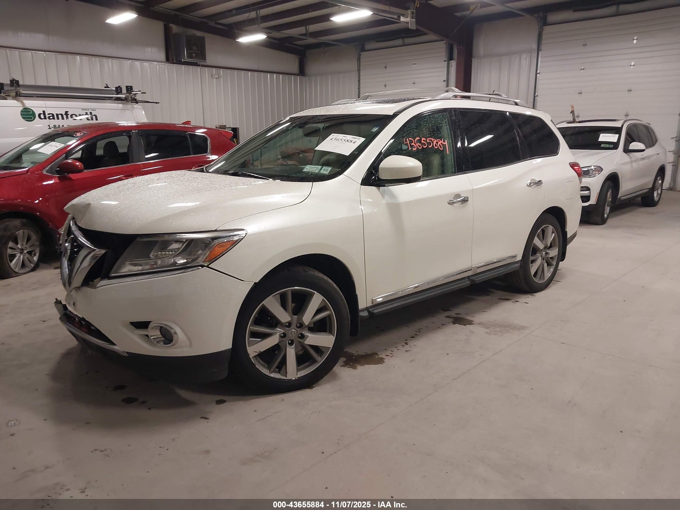 NISSAN PATHFINDER image 2