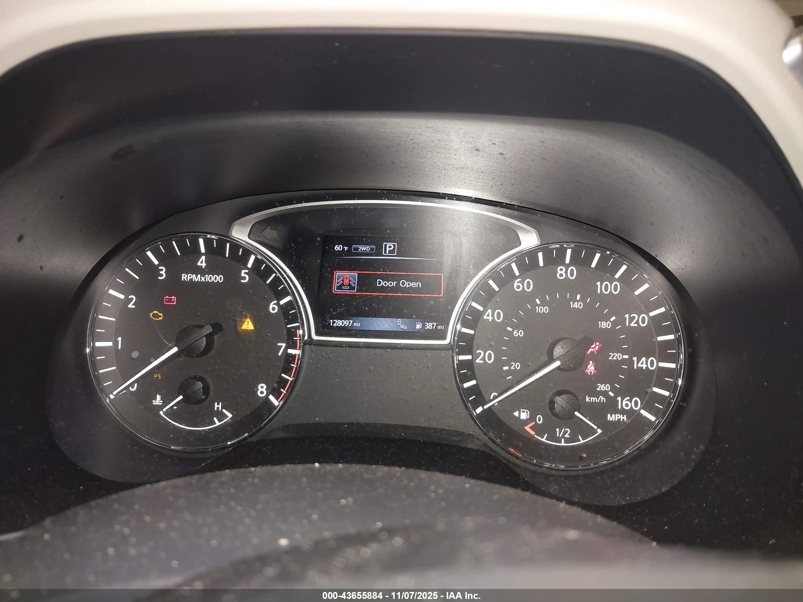 NISSAN PATHFINDER image 7