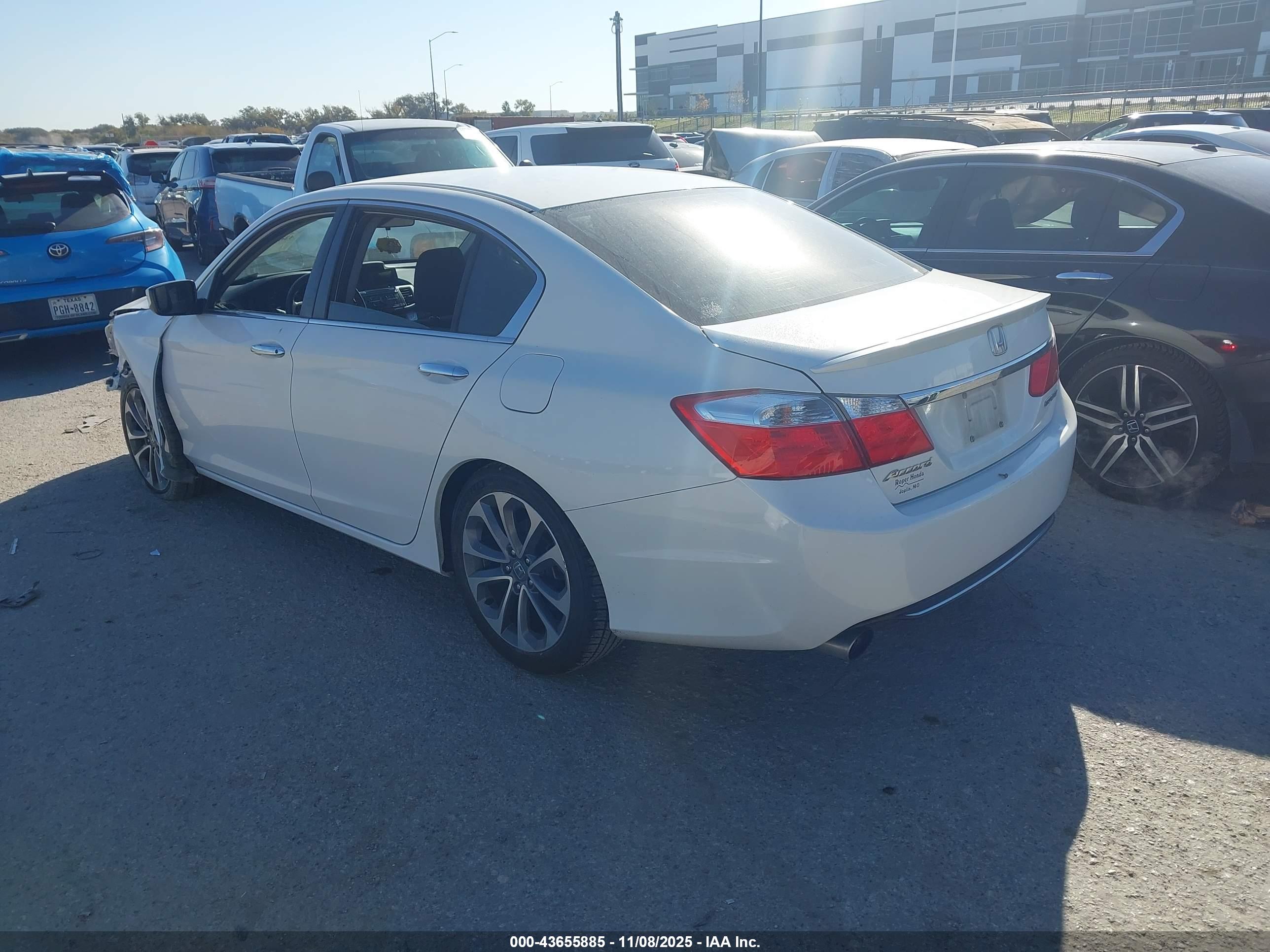 HONDA ACCORD image 3