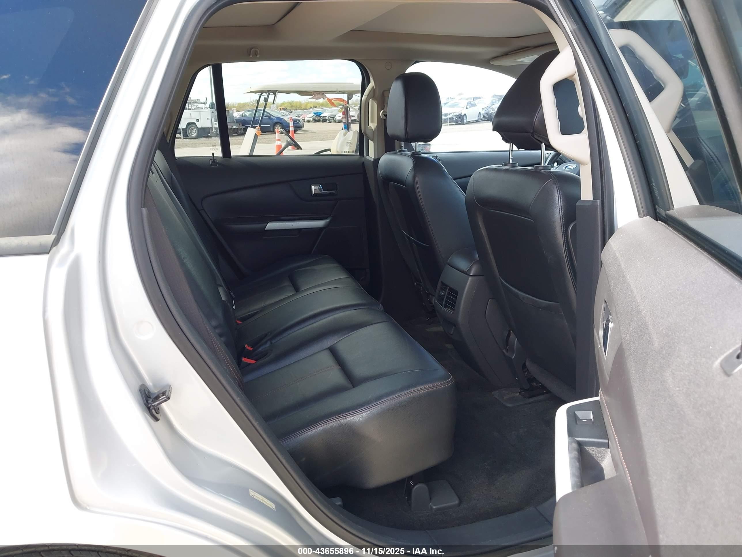 FORD EDGE image 8