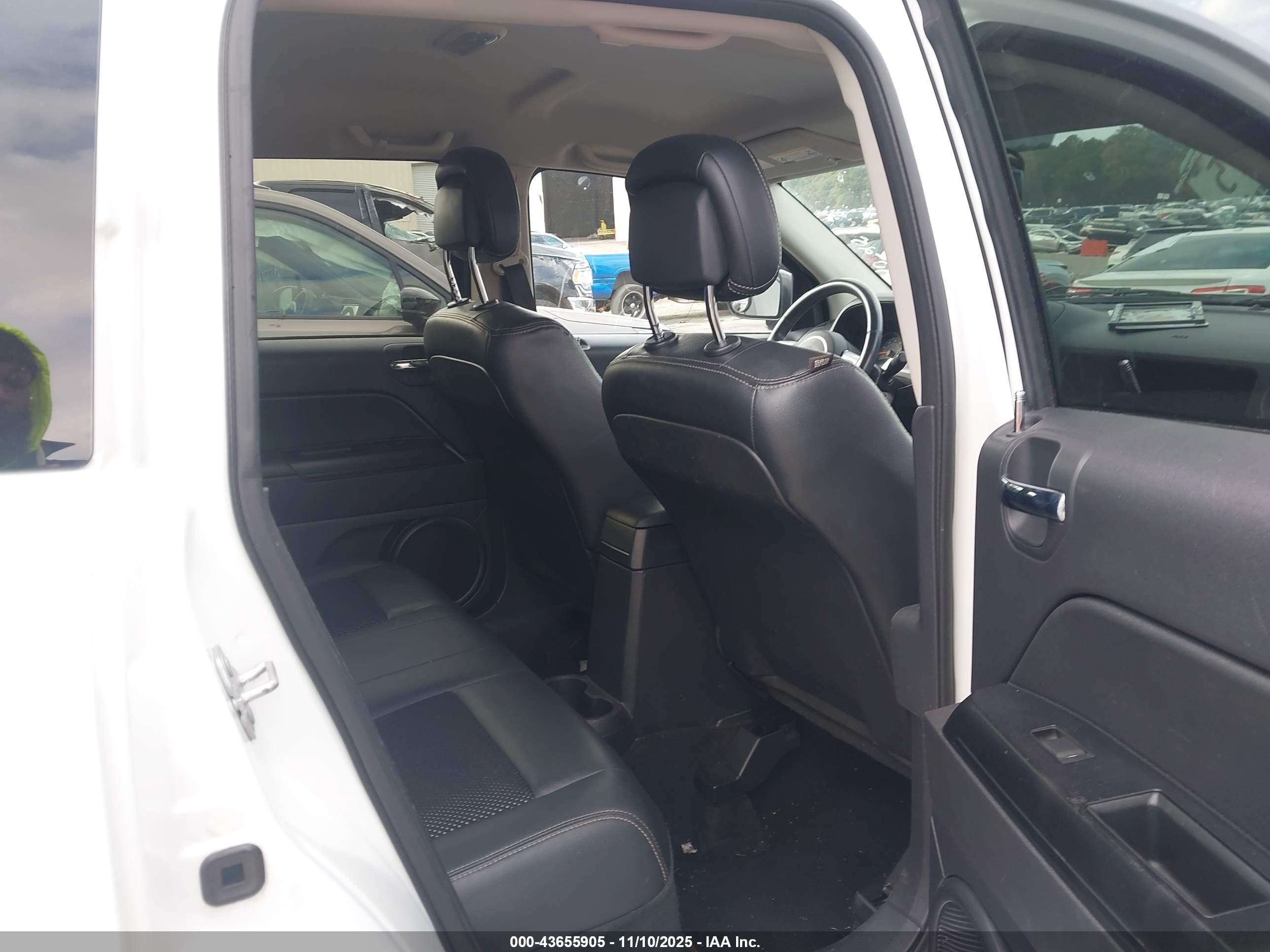 JEEP COMPASS image 8