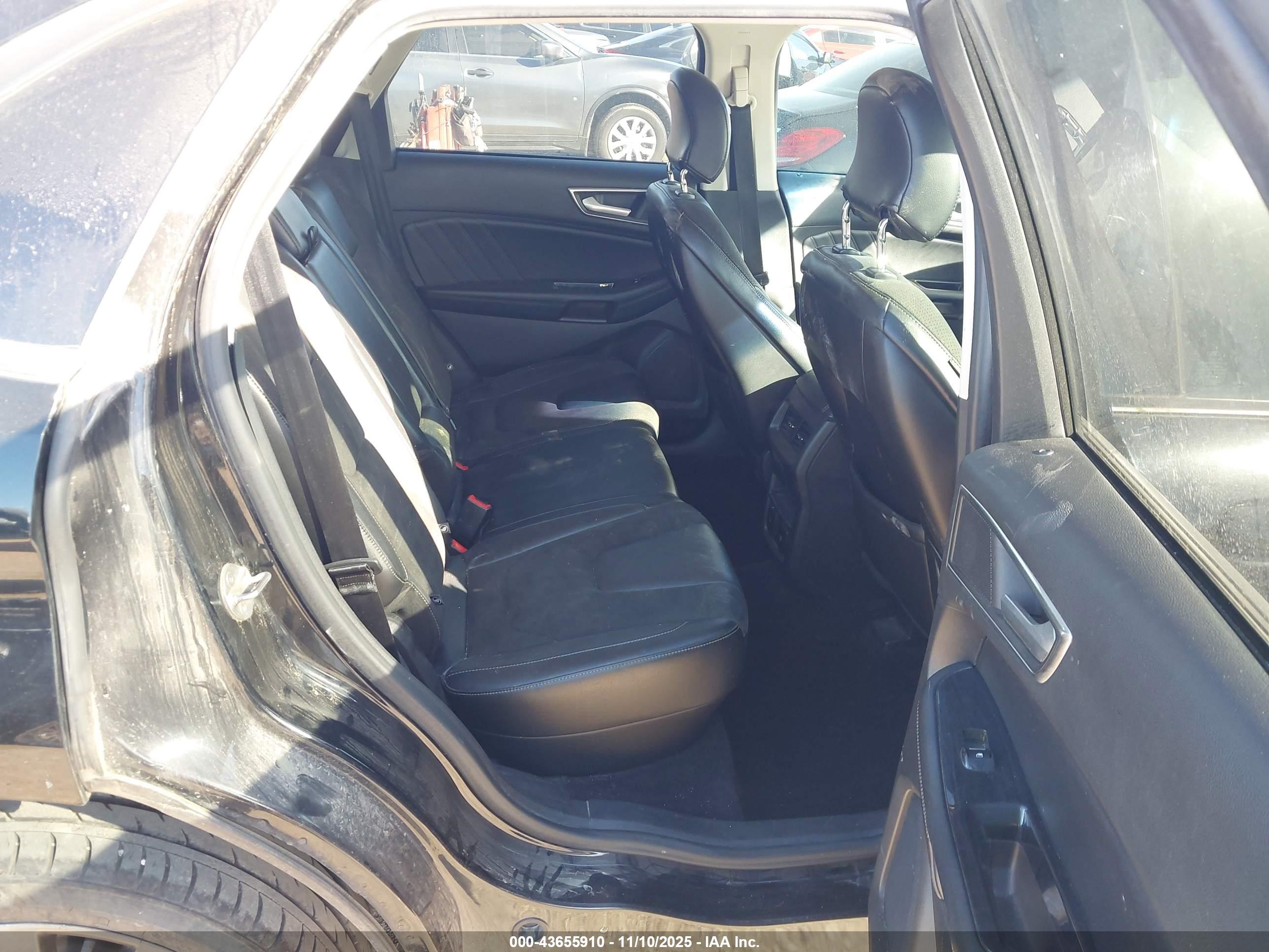 FORD EDGE image 8