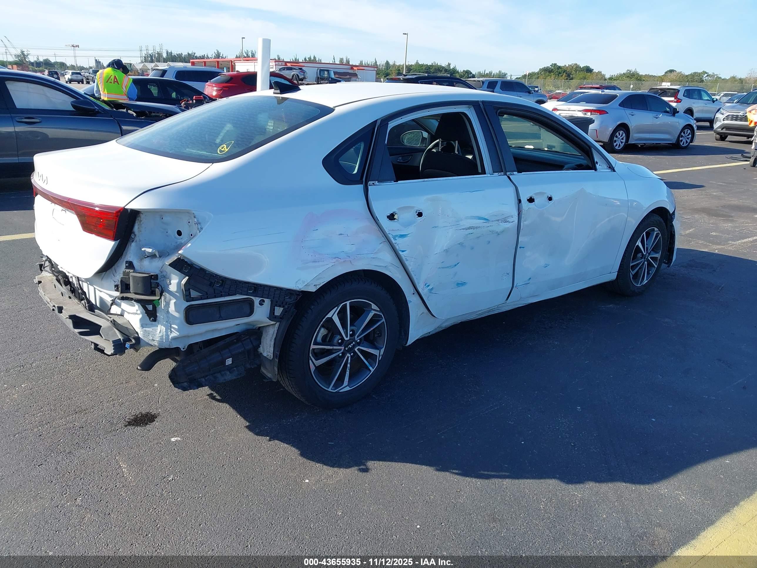KIA FORTE image 4