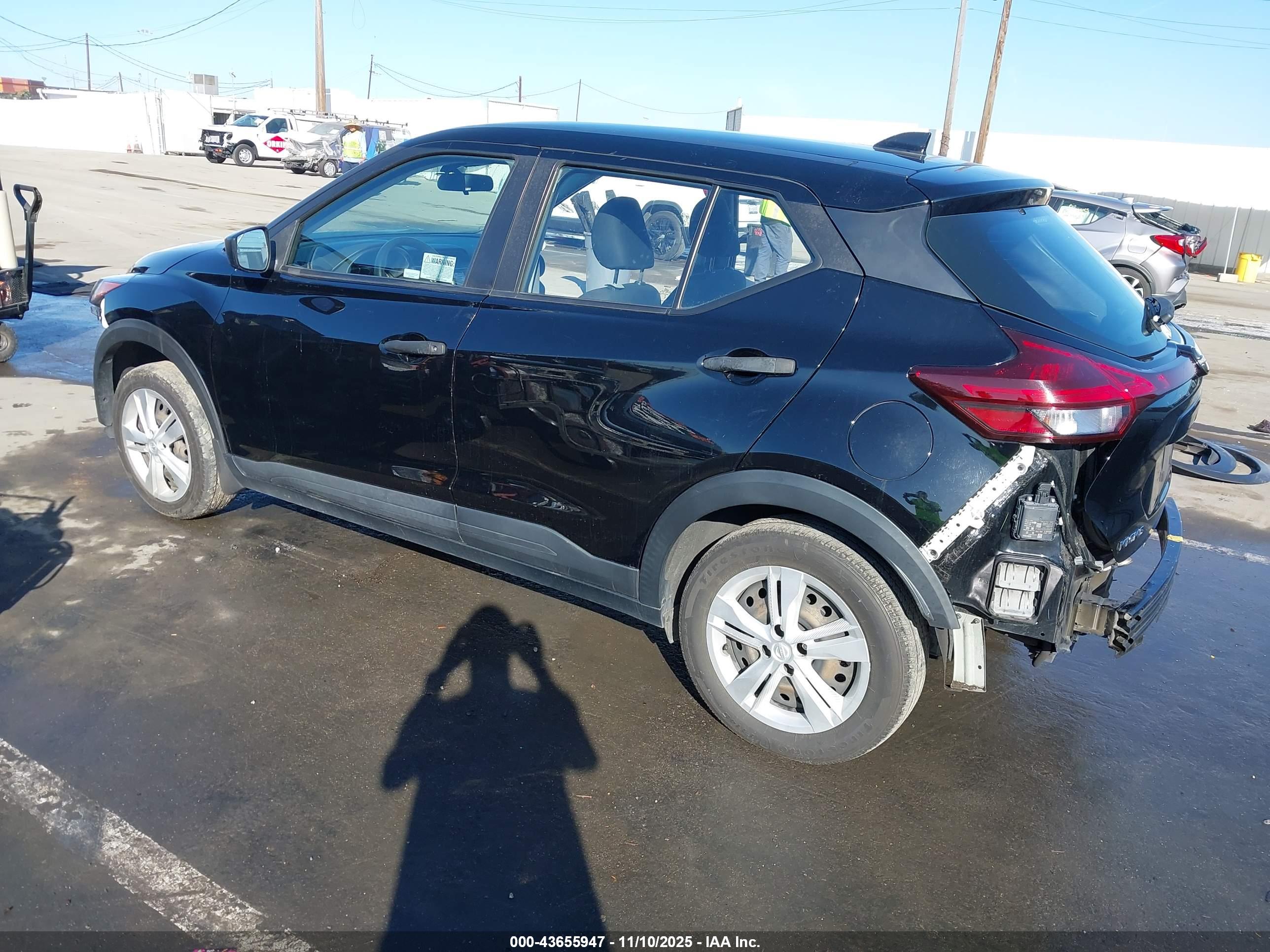NISSAN KICKS image 3