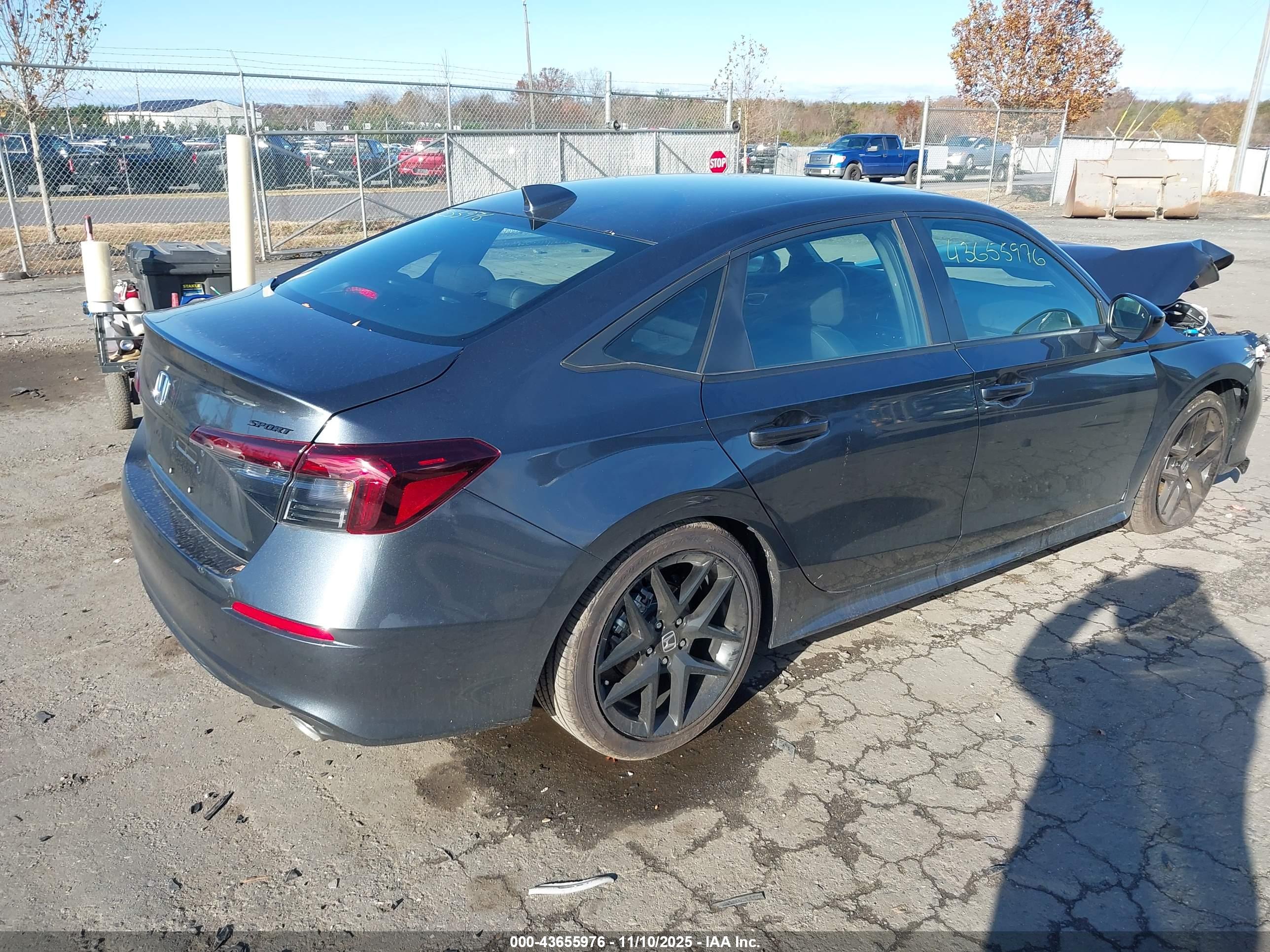 HONDA CIVIC image 4