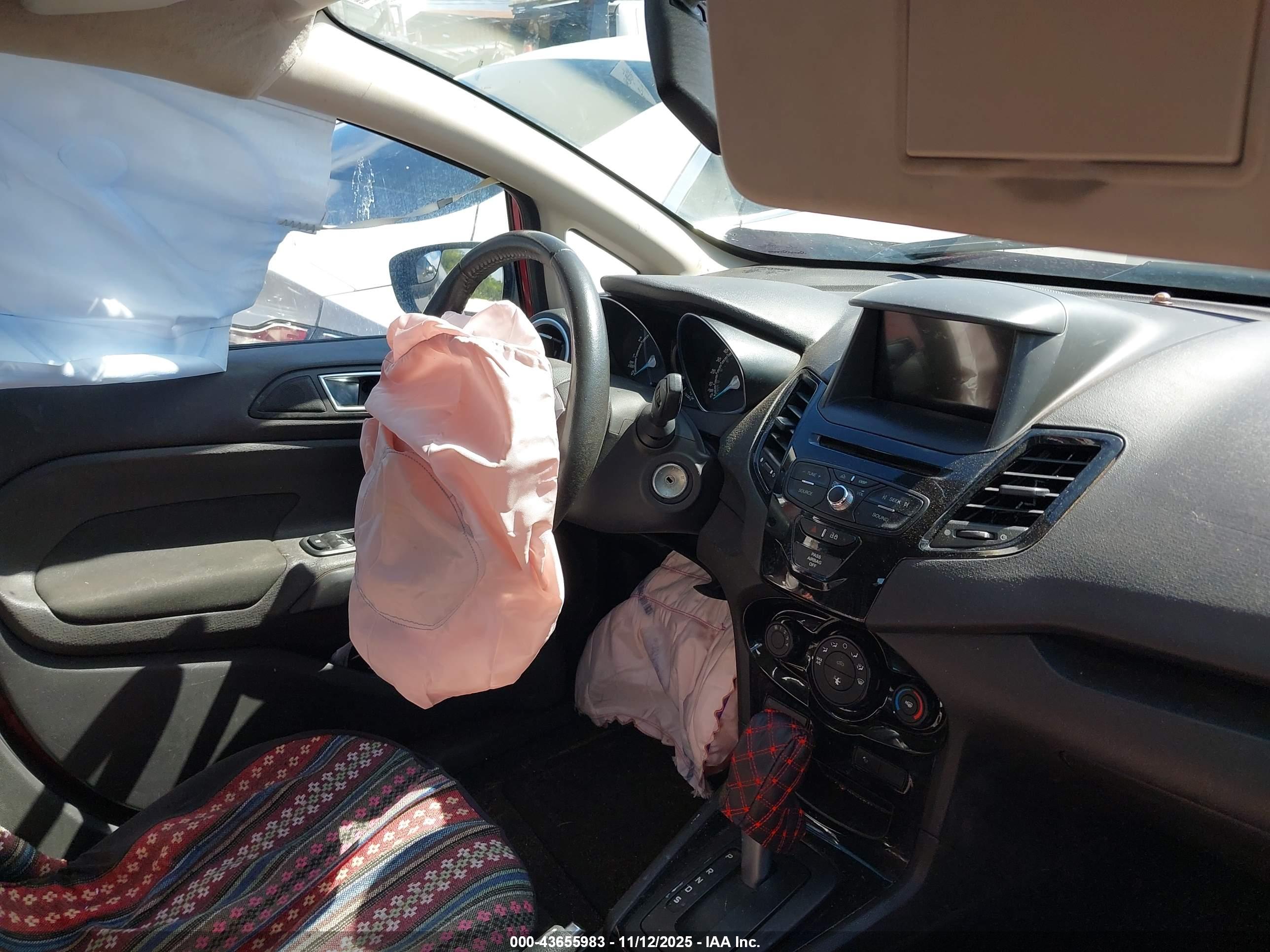 FORD FIESTA image 5