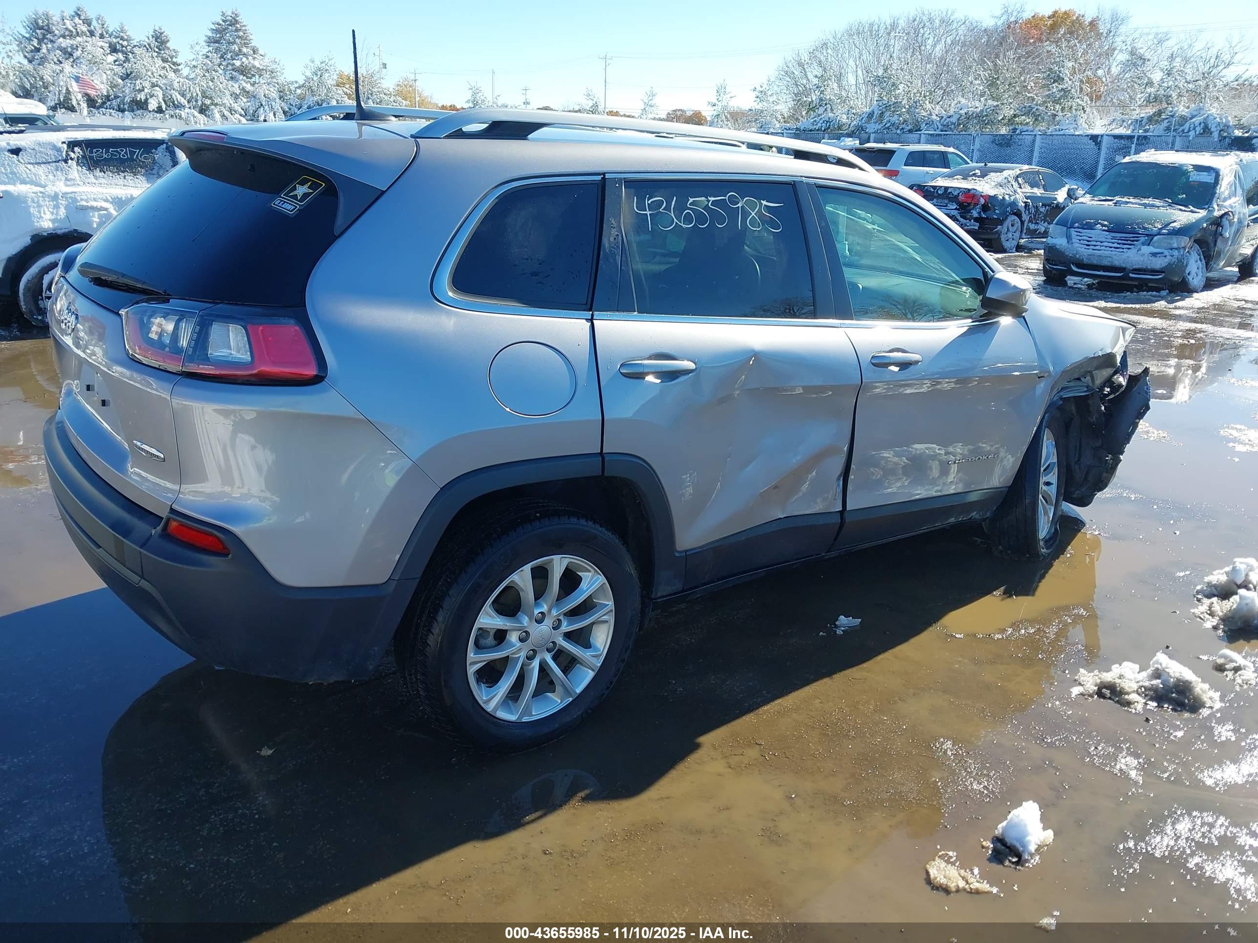 JEEP CHEROKEE image 4