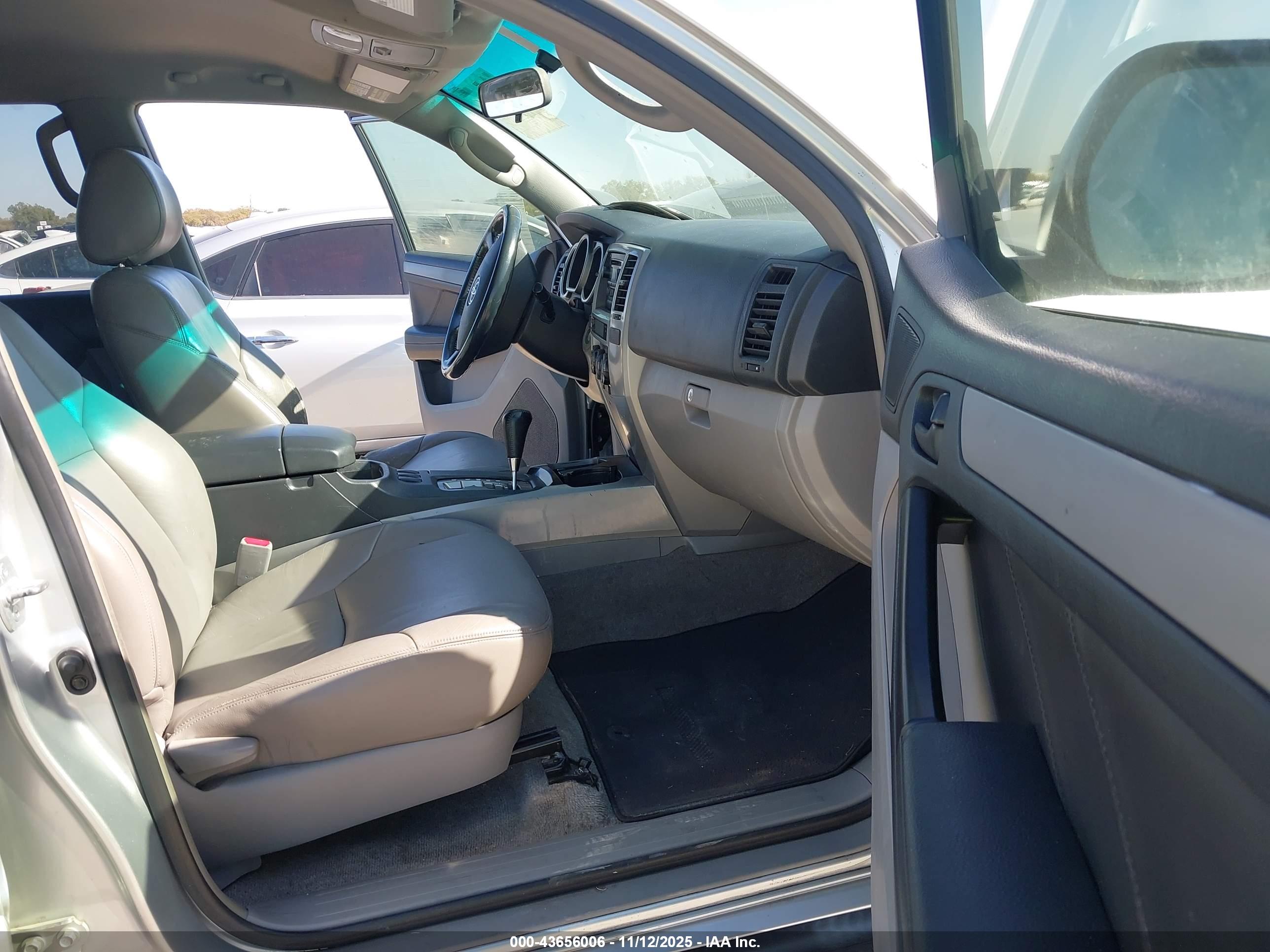 TOYOTA 4RUNNER image 5